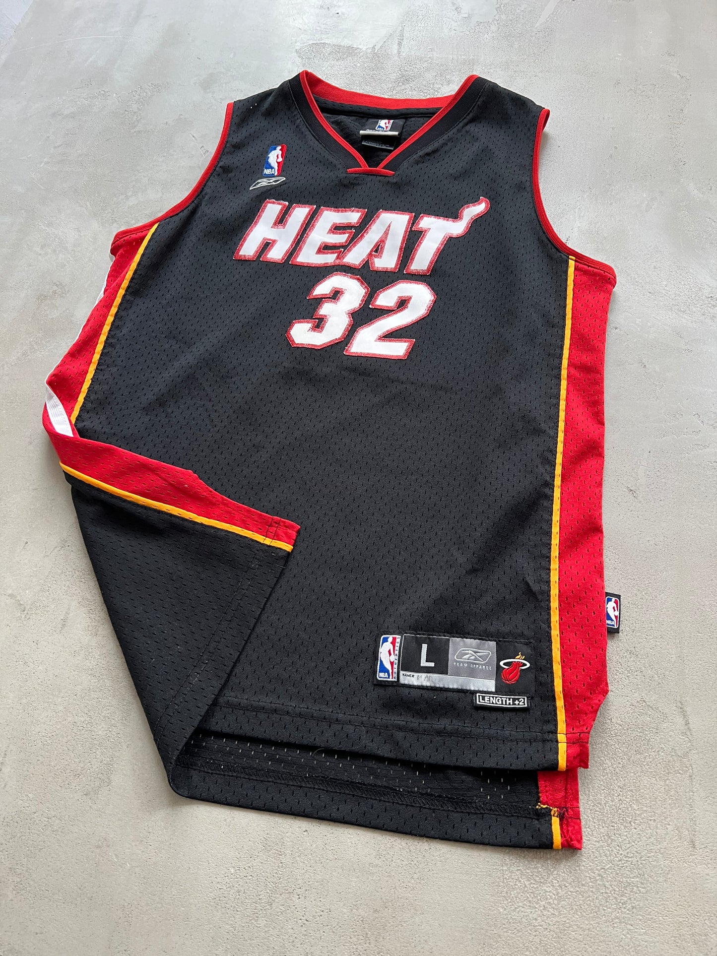 BLACK/RED MIAMI HEAT X REEBOK "O'NEAL" JERSEY - 2000S