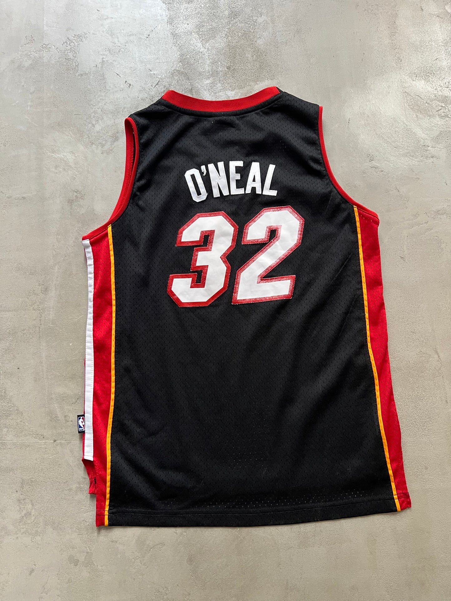 BLACK/RED MIAMI HEAT X REEBOK "O'NEAL" JERSEY - 2000S