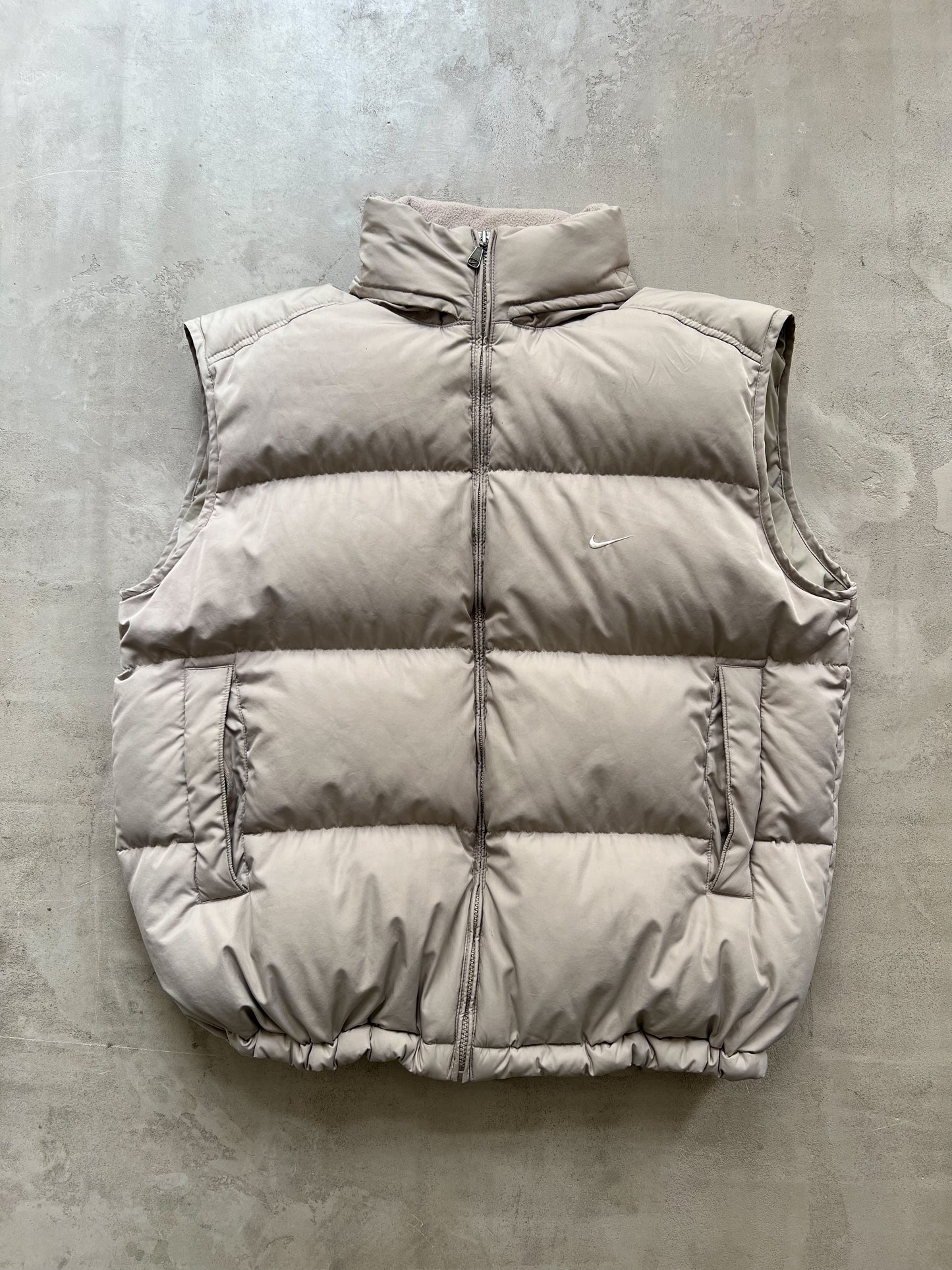 SAND NIKE PUFFER VEST - 2000S - XL