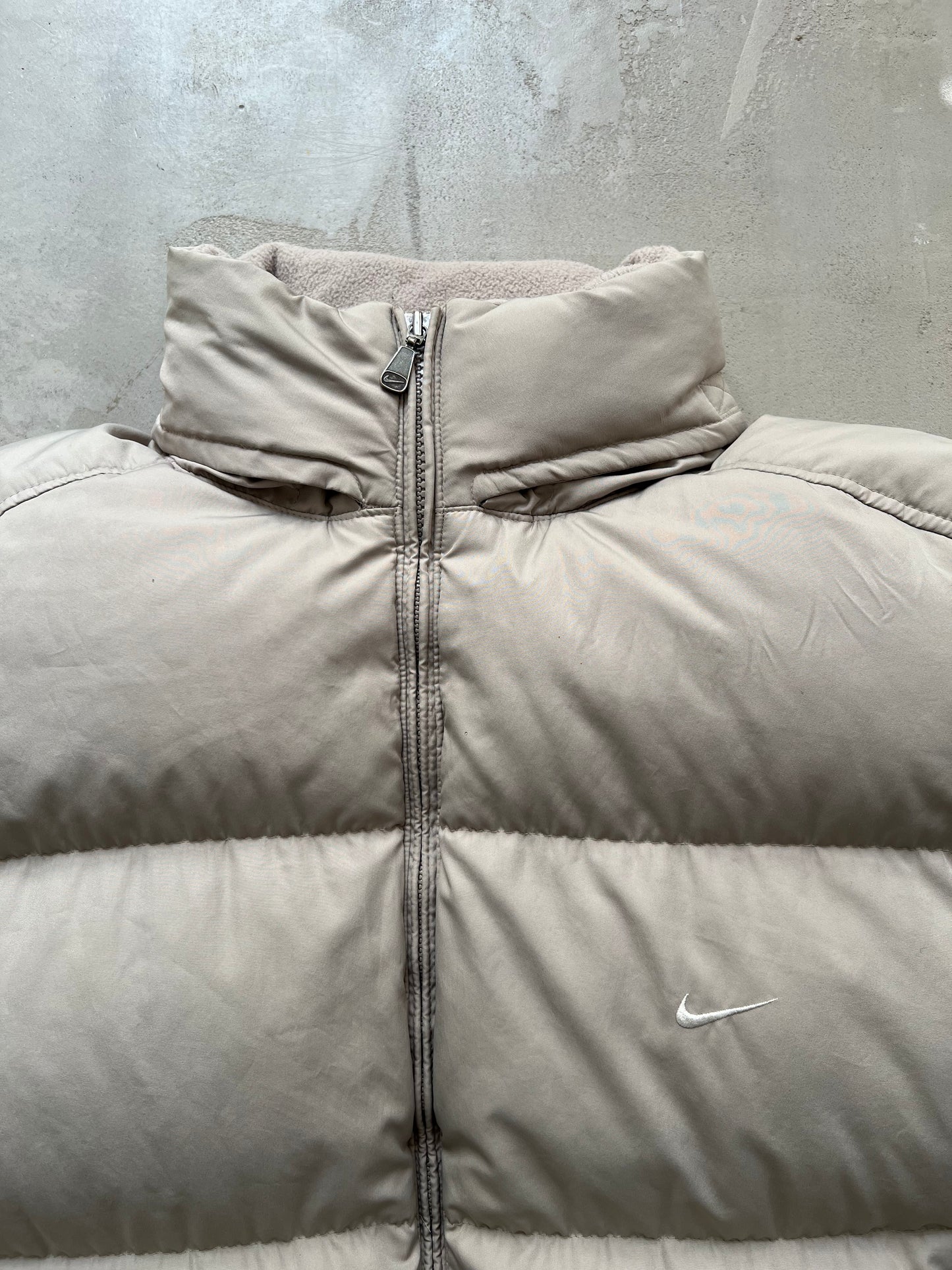 SAND NIKE PUFFER VEST - 2000S - XL