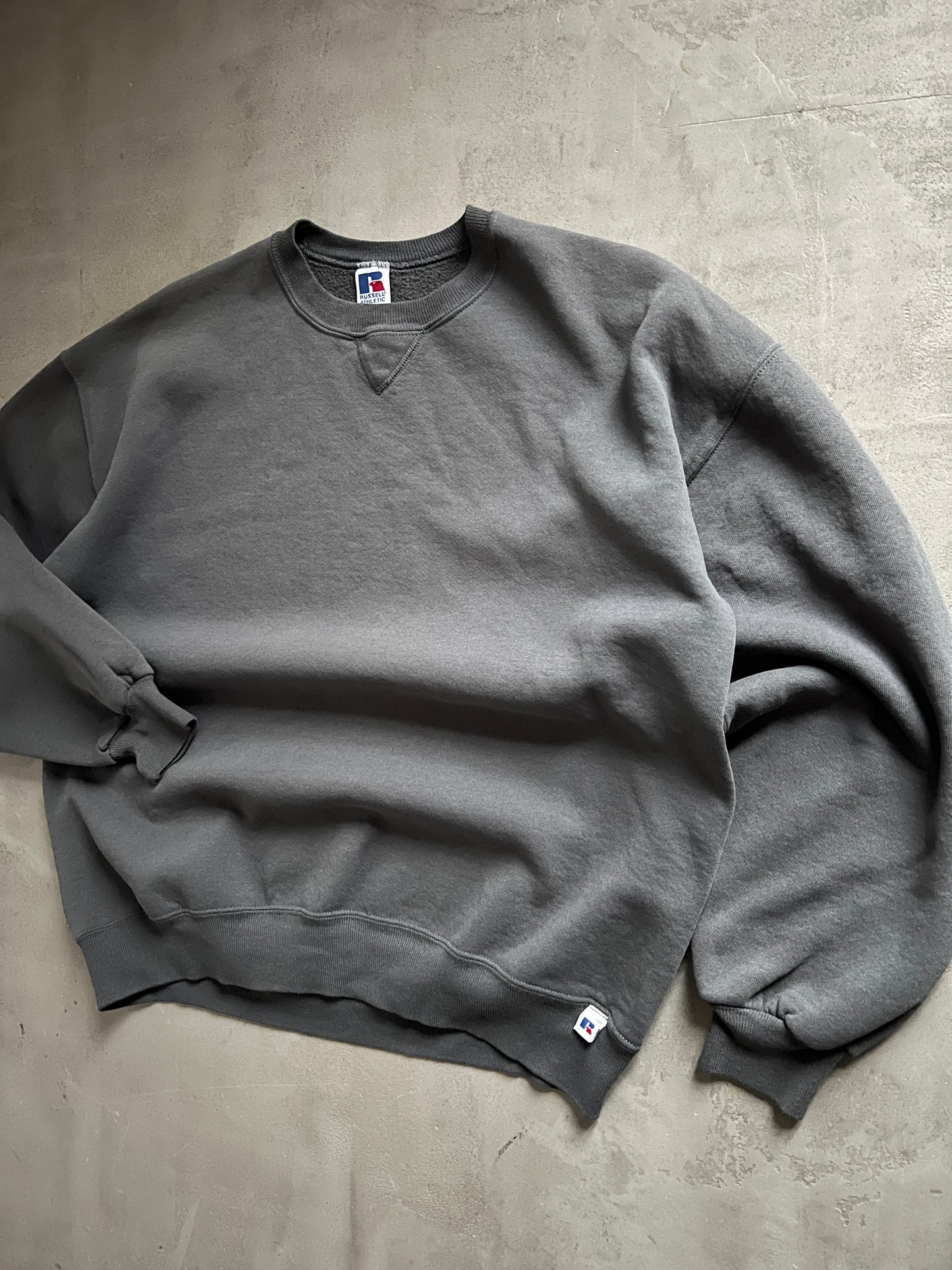 GREY RUSSELL SWEATER - 1990S - L