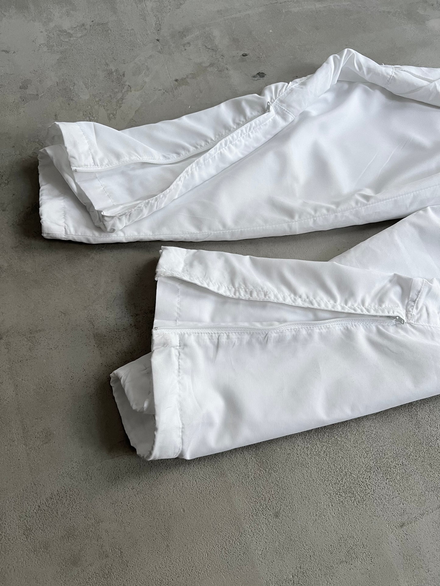 WHITE/BLACK NIKE TRACK PANTS - 2000S - XL