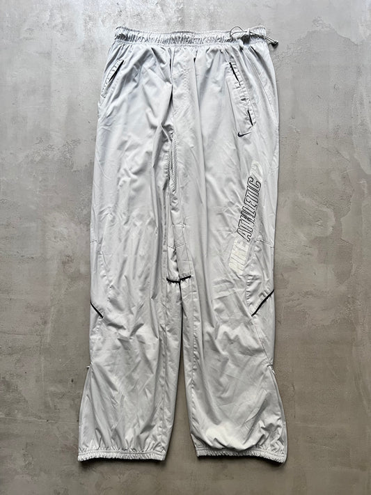 LIGHT GREY/SILVER NIKE ATHLETIC TRACK PANTS - 2000S - XL/L