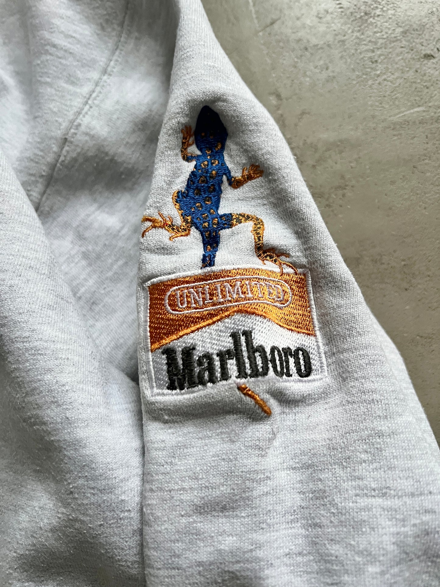 GREY MARLBORO SWEATER - 1990S - M