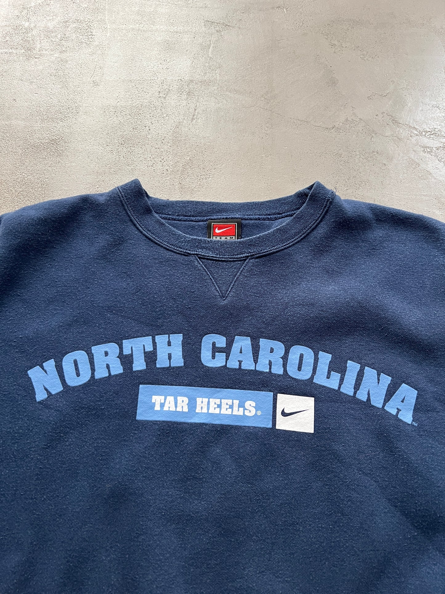 NAVY UNC NIKE SWEATER - 1990S - L