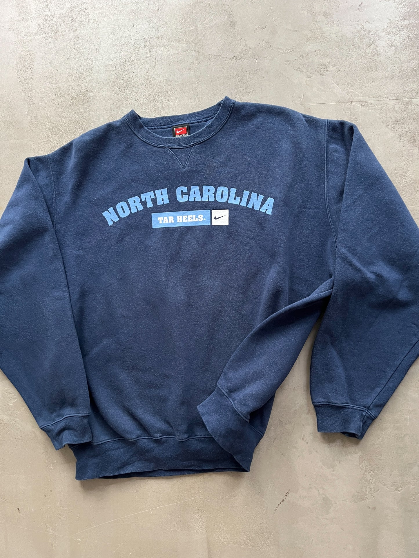 NAVY UNC NIKE SWEATER - 1990S - L