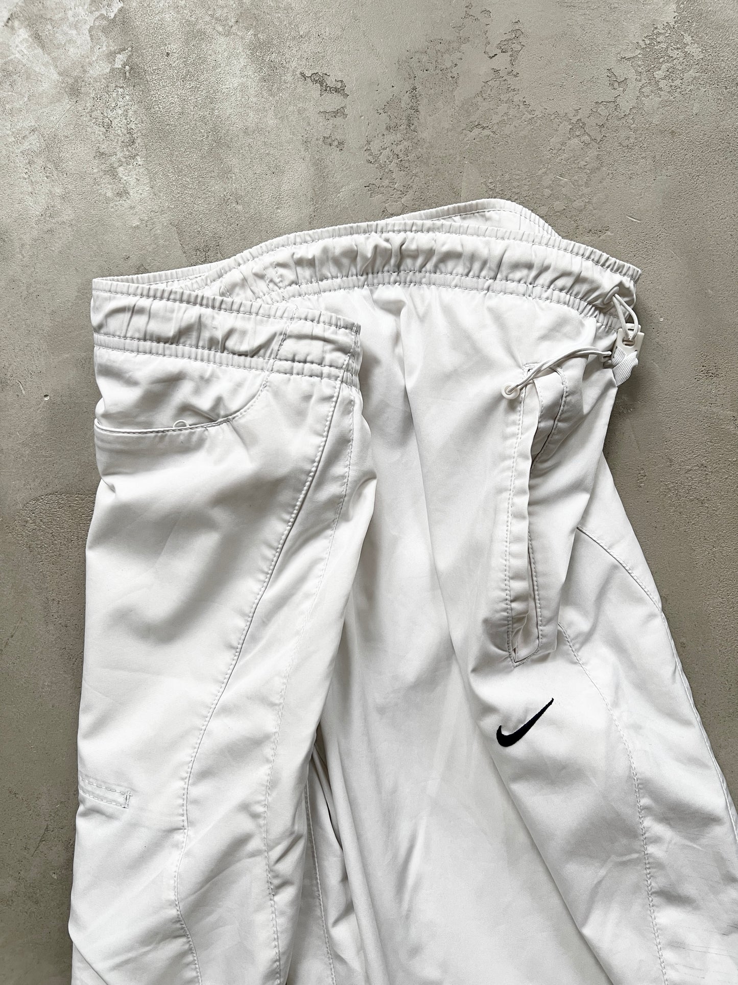 WHITE NIKE TRACK PANTS - 2000S