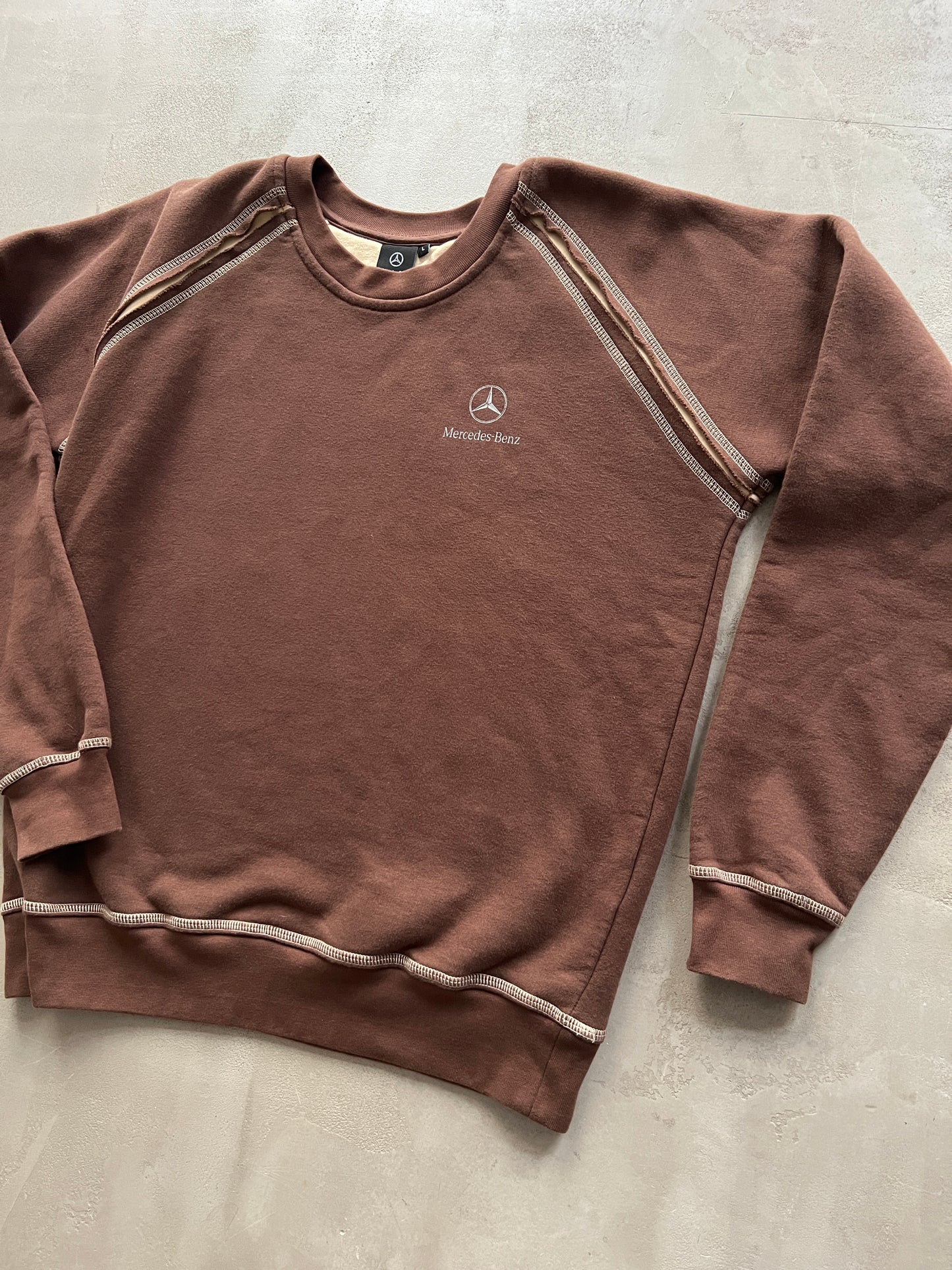 MOCHA MERCEDES BENZ SWEATER - 1990S - L