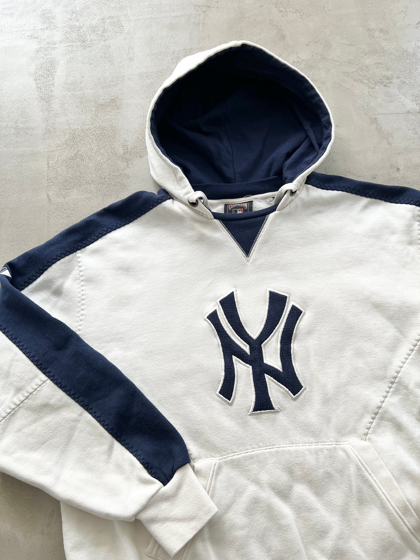 WHITE/NAVY YANKEES HOODIE - 1990S - L