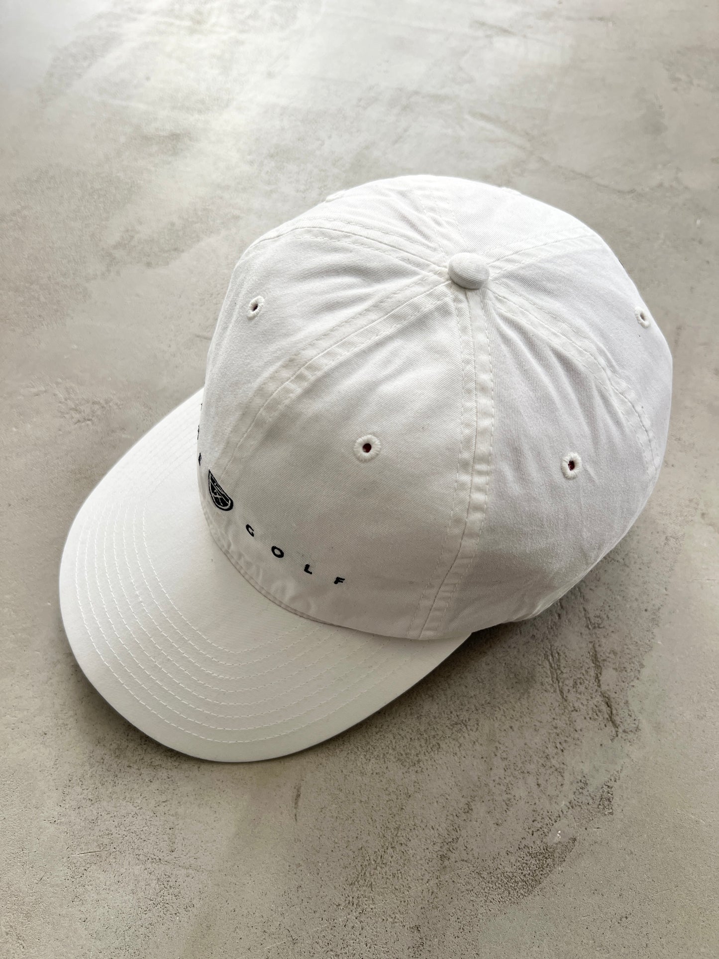 WHITE NIKE GOLF CAP - 2000S