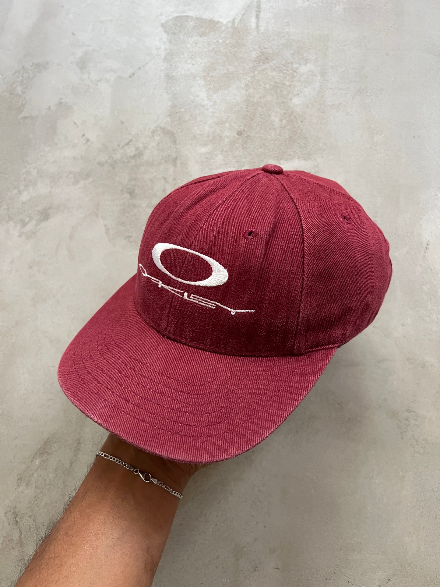 WINE RED OAKLEY SOFTWARE CAP - 2000S