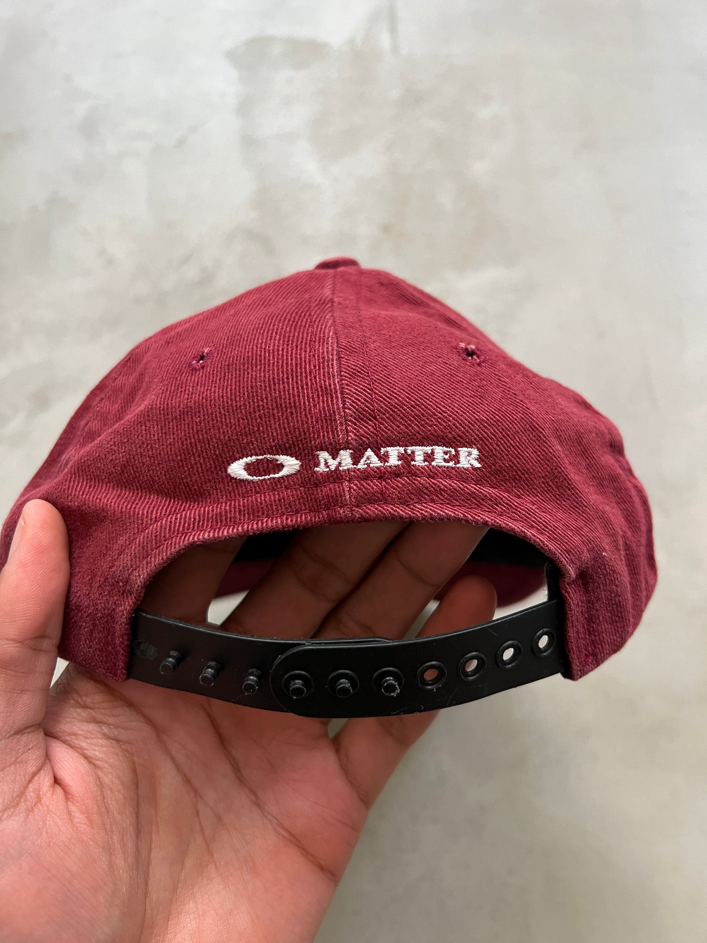 WINE RED OAKLEY SOFTWARE CAP - 2000S