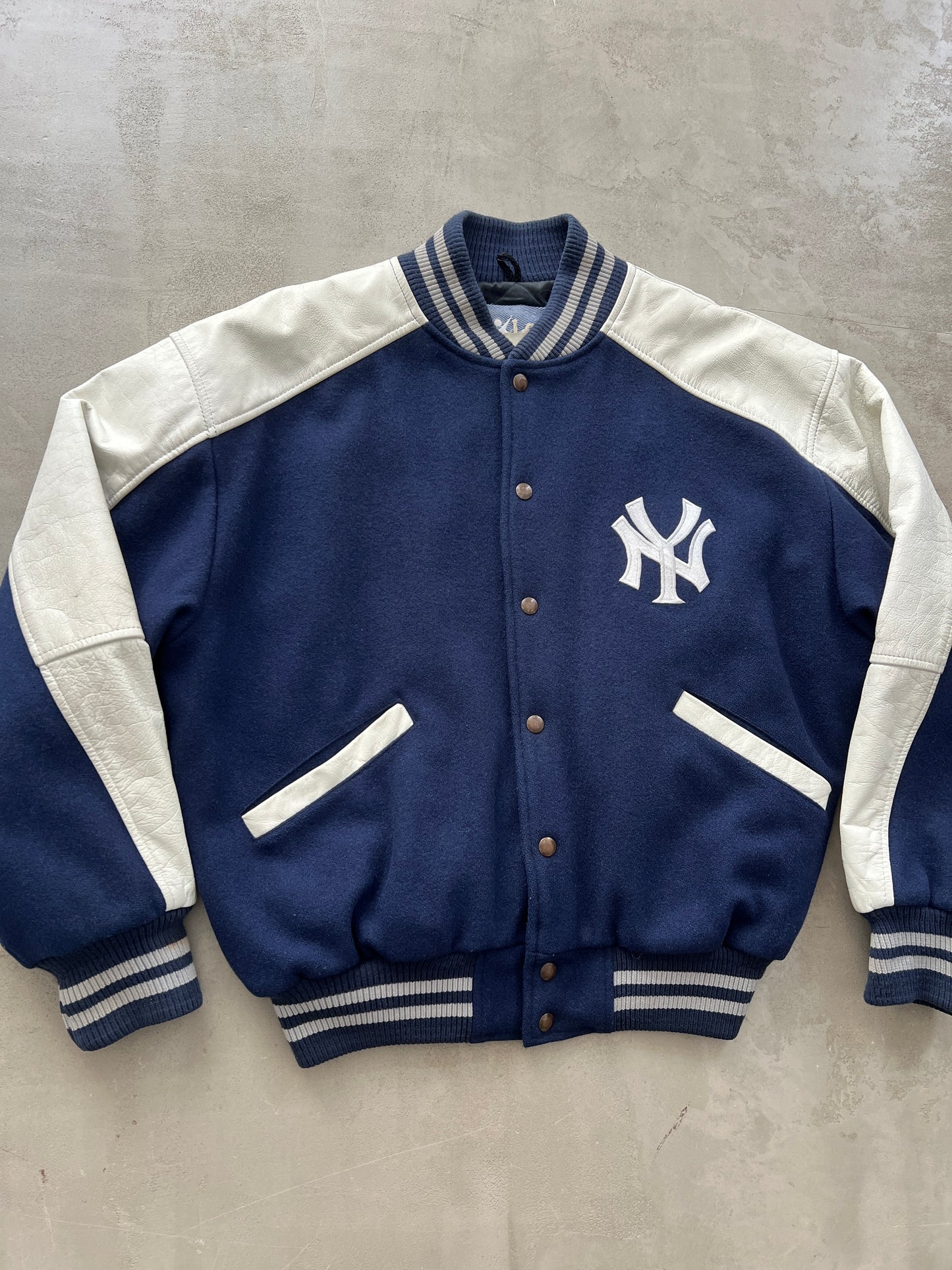 NEW YORK YANKEES COLLEGE JACKET - 1990S - M/L