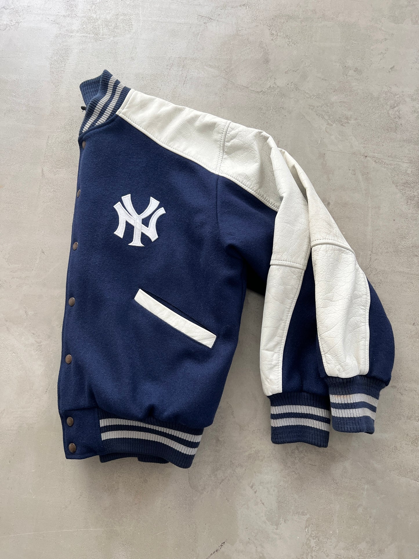 NEW YORK YANKEES COLLEGE JACKET - 1990S - M/L