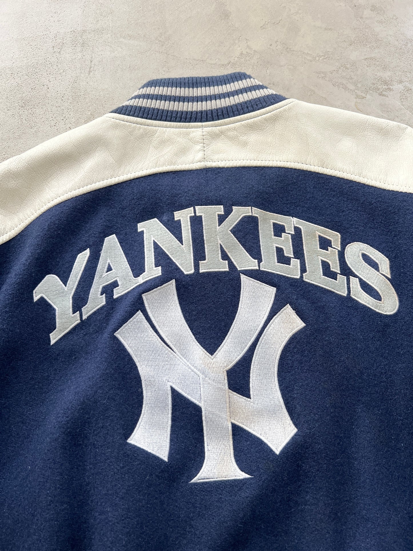 NEW YORK YANKEES COLLEGE JACKET - 1990S - M/L