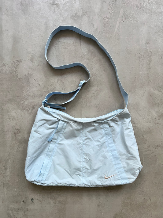 BABY BLUE NIKE MESSENGER BAG - 2000S