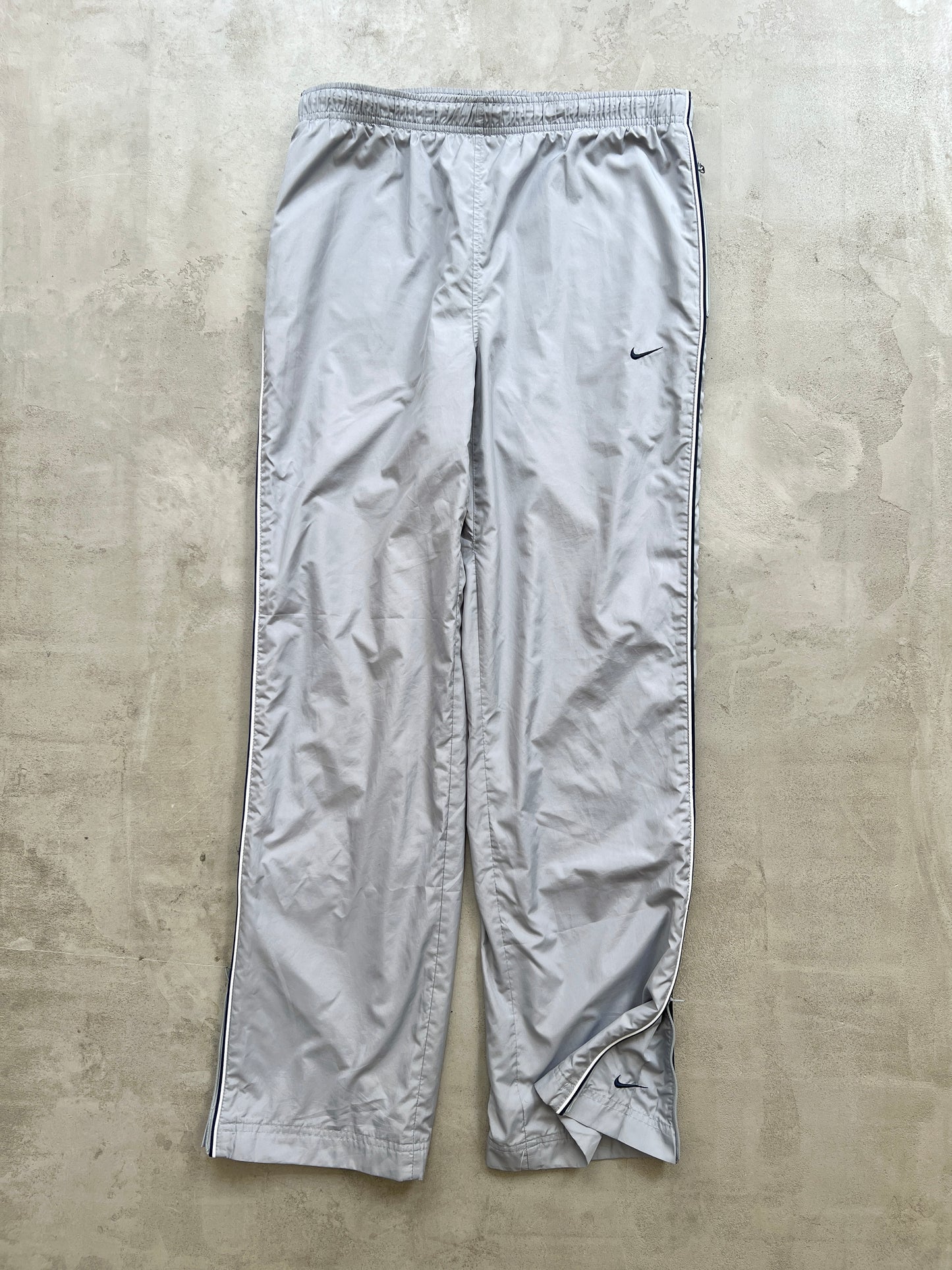 SILVER NIKE TRACK PANTS - 2000S - L