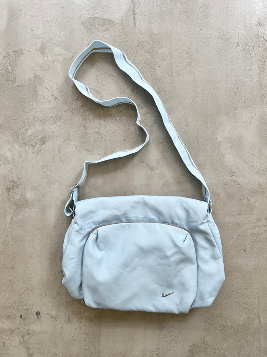 BABY BLUE NIKE MESSENGER BAG - 2000S