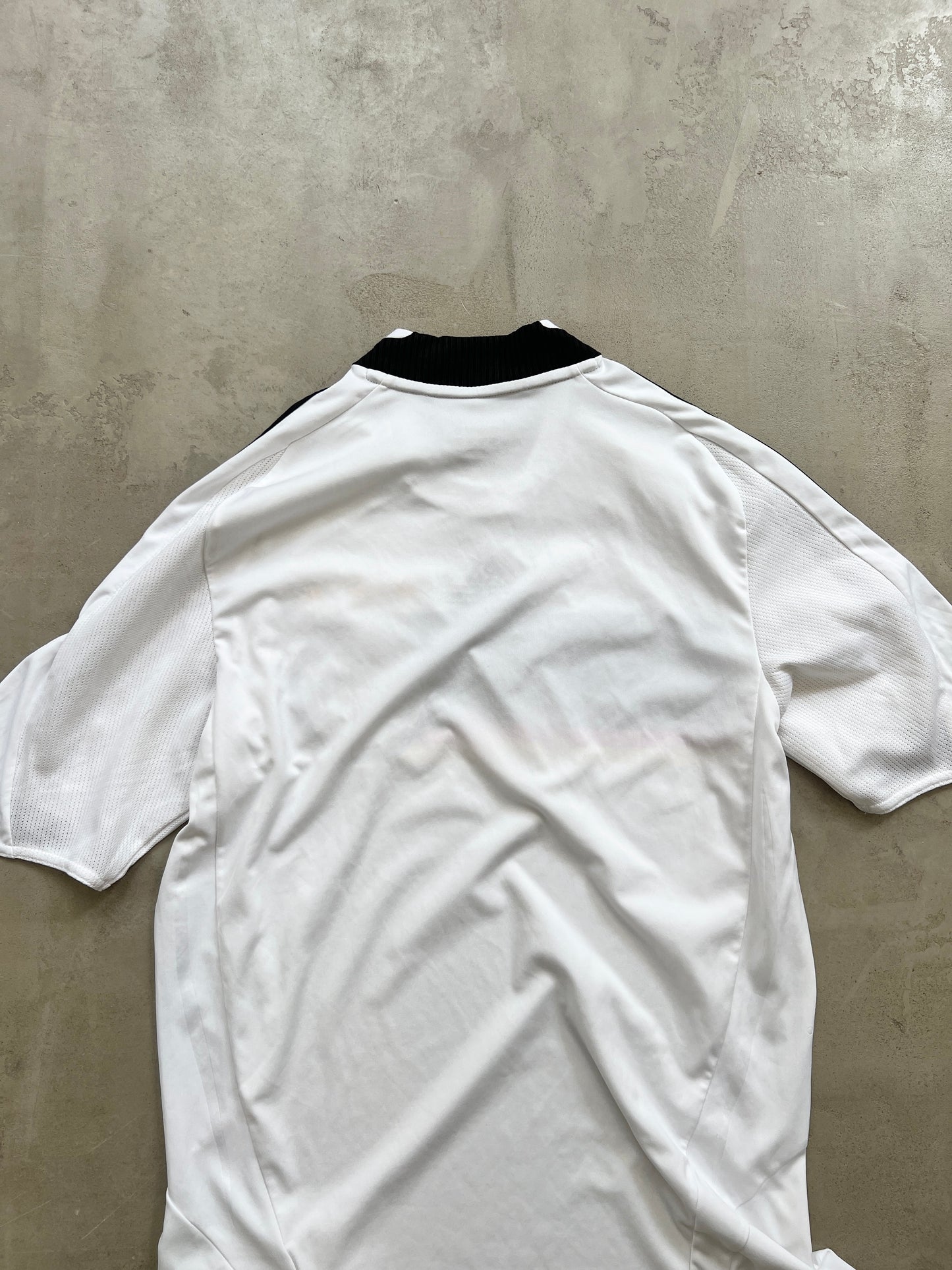 WHITE GERMANY SOCCER JERSEY - 2000S - L/M