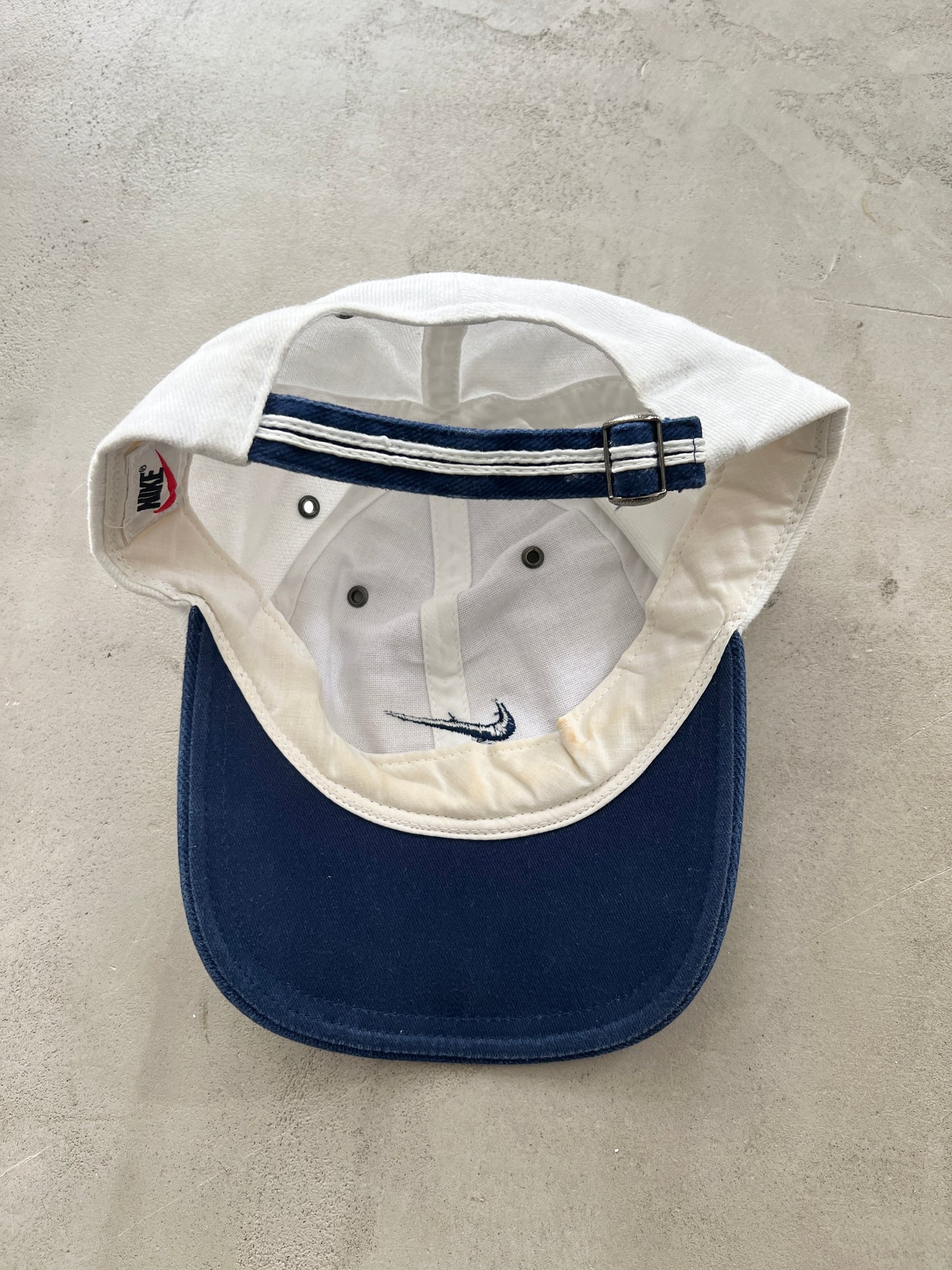 WHITE/NAVY NIKE ITALIA CAP - 1990S