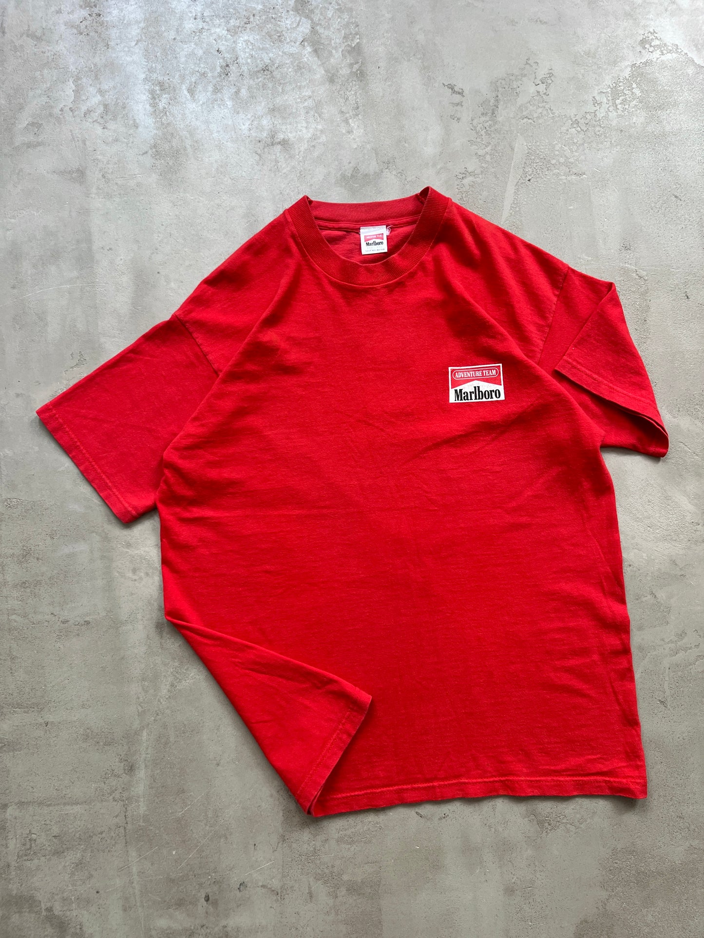 RED MARLBORO ADVENTURE TEAM TEE - 1990S