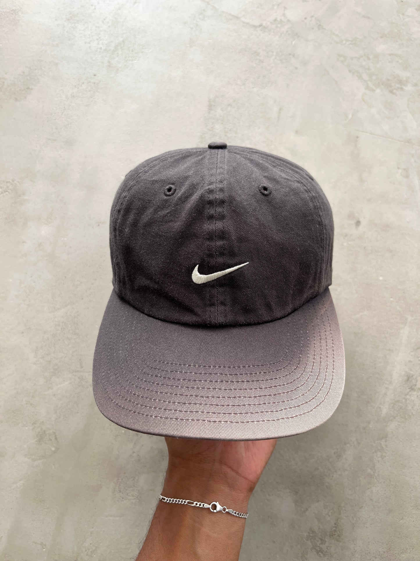 SUN FADED NIKE CAP - 2000S