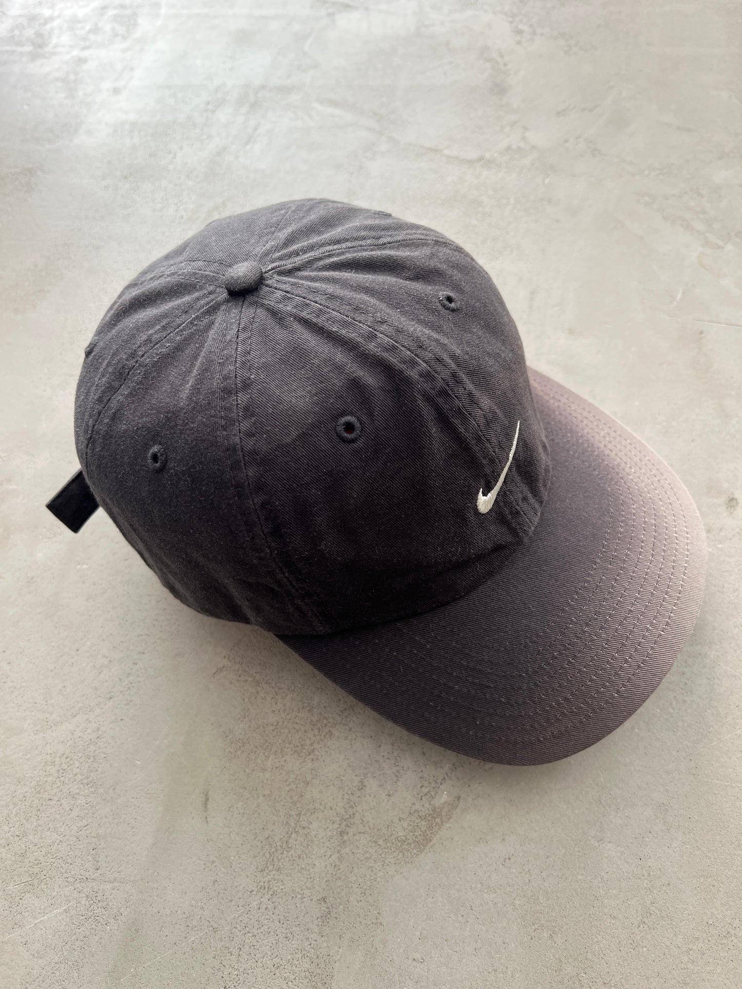 SUN FADED NIKE CAP - 2000S