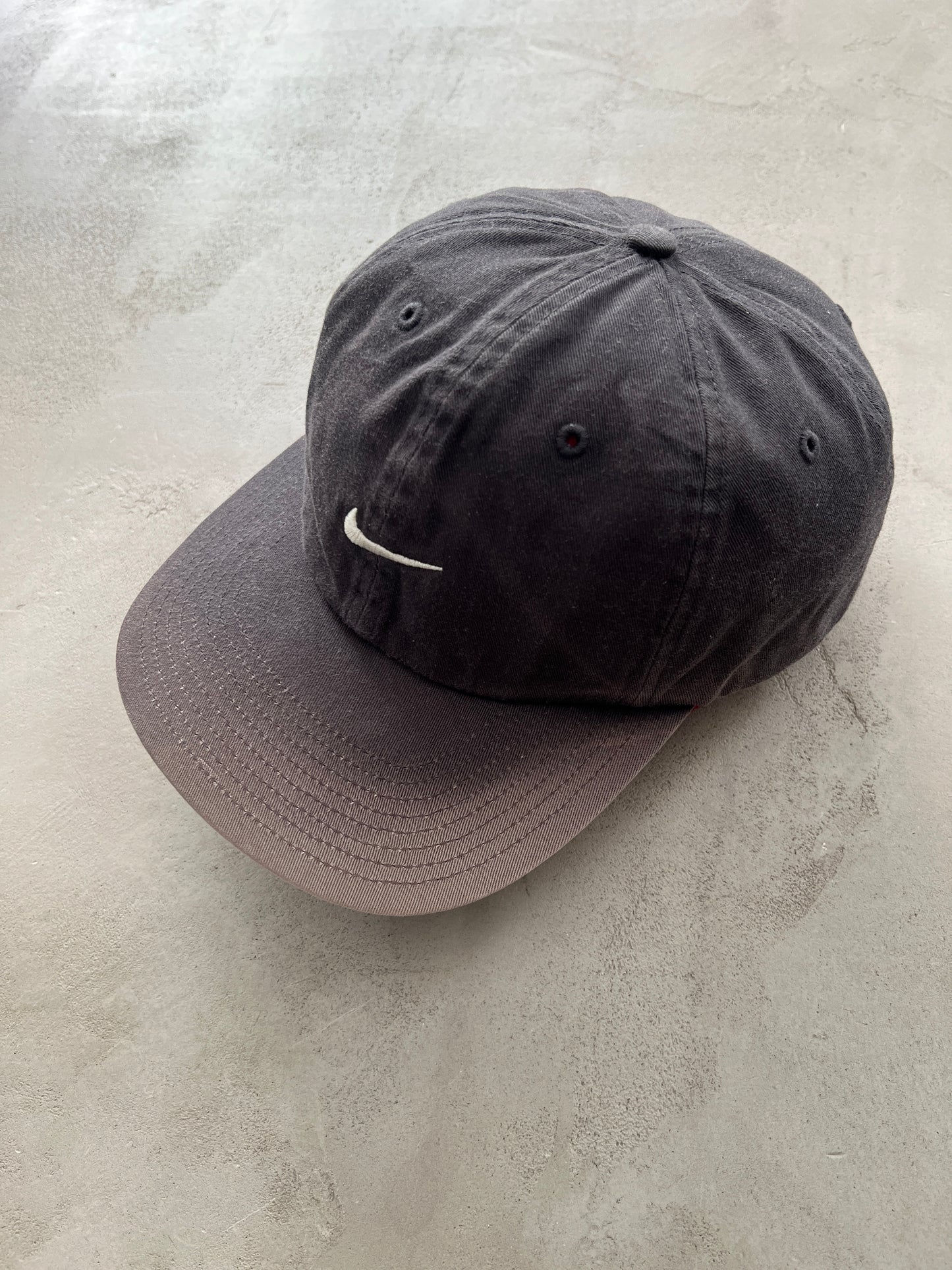 SUN FADED NIKE CAP - 2000S