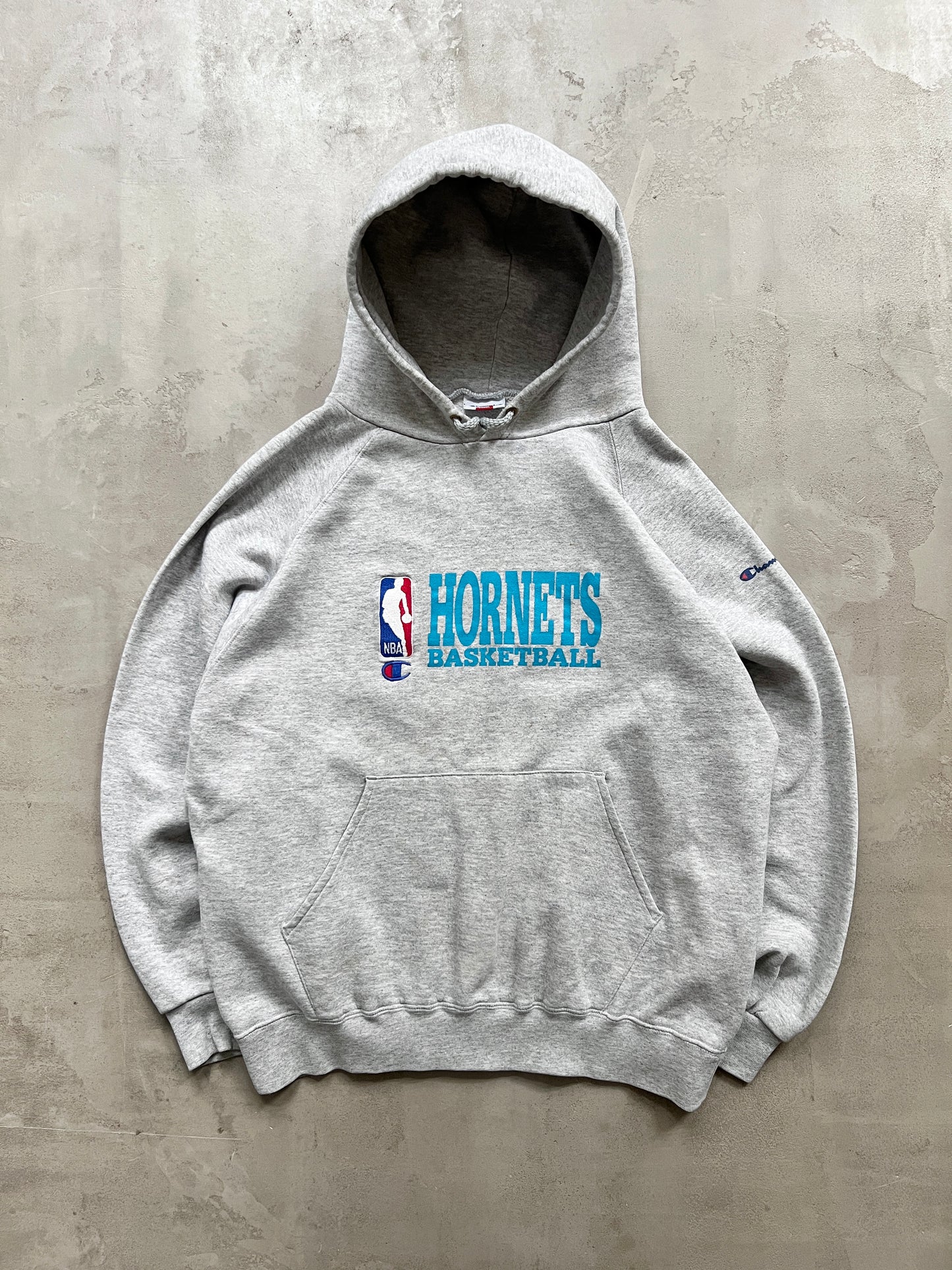 GREY CHARLOTTE HORNETS CHAMPION HOODIE - 1990S - M