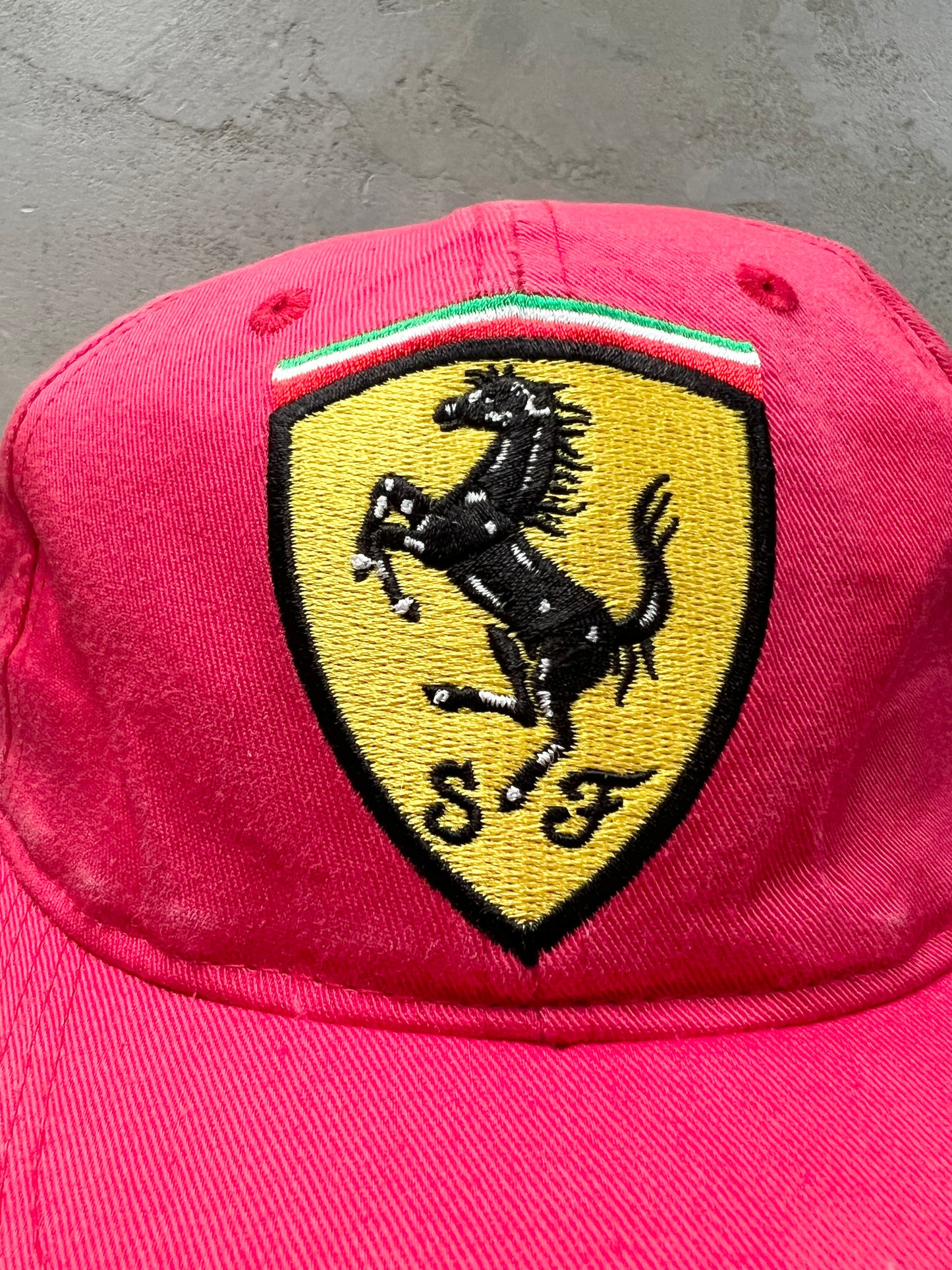 RED FERRARI CAP - 1999