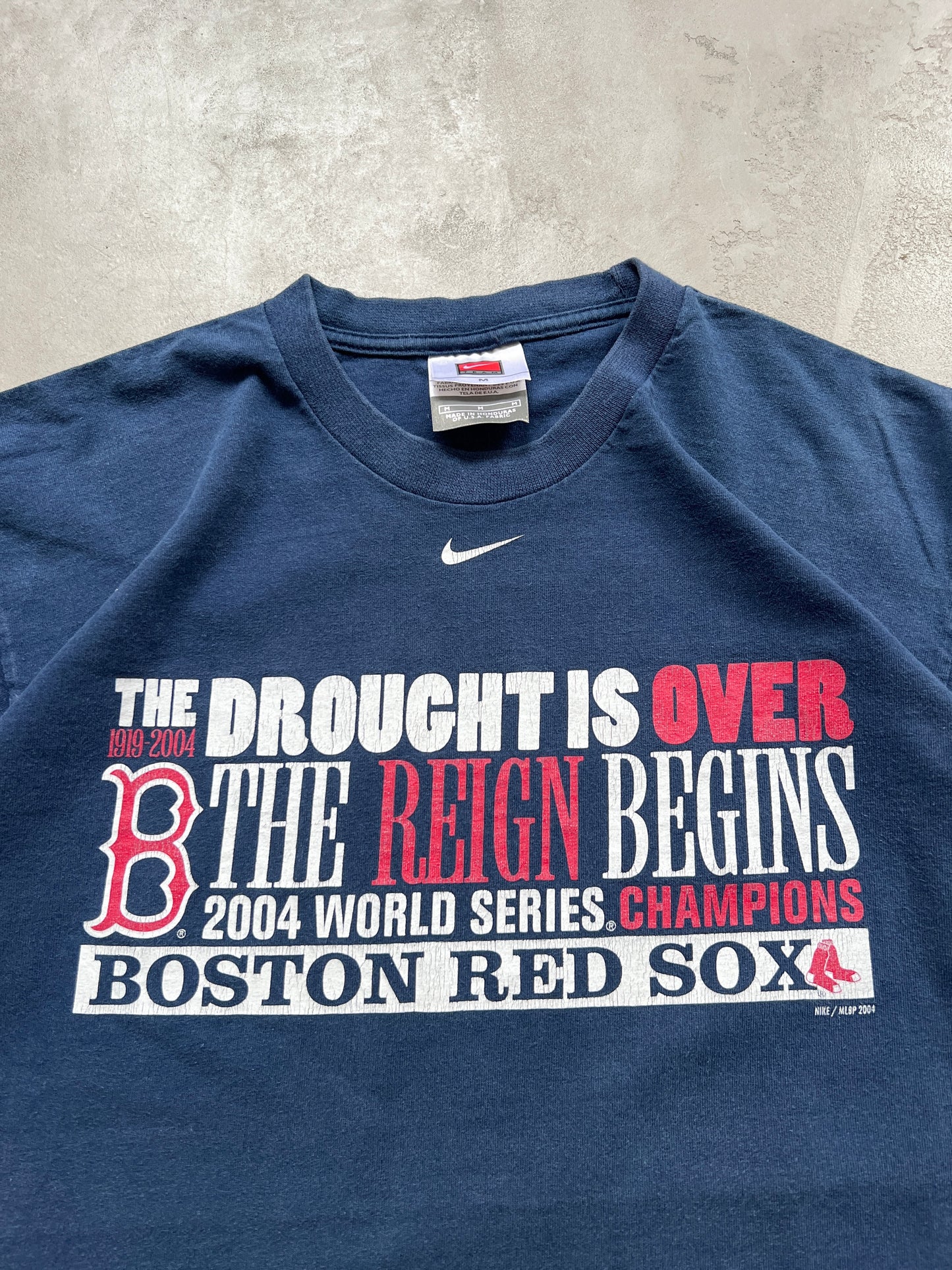 FADED NAVY RED SOX NIKE TEE - 2004 - L