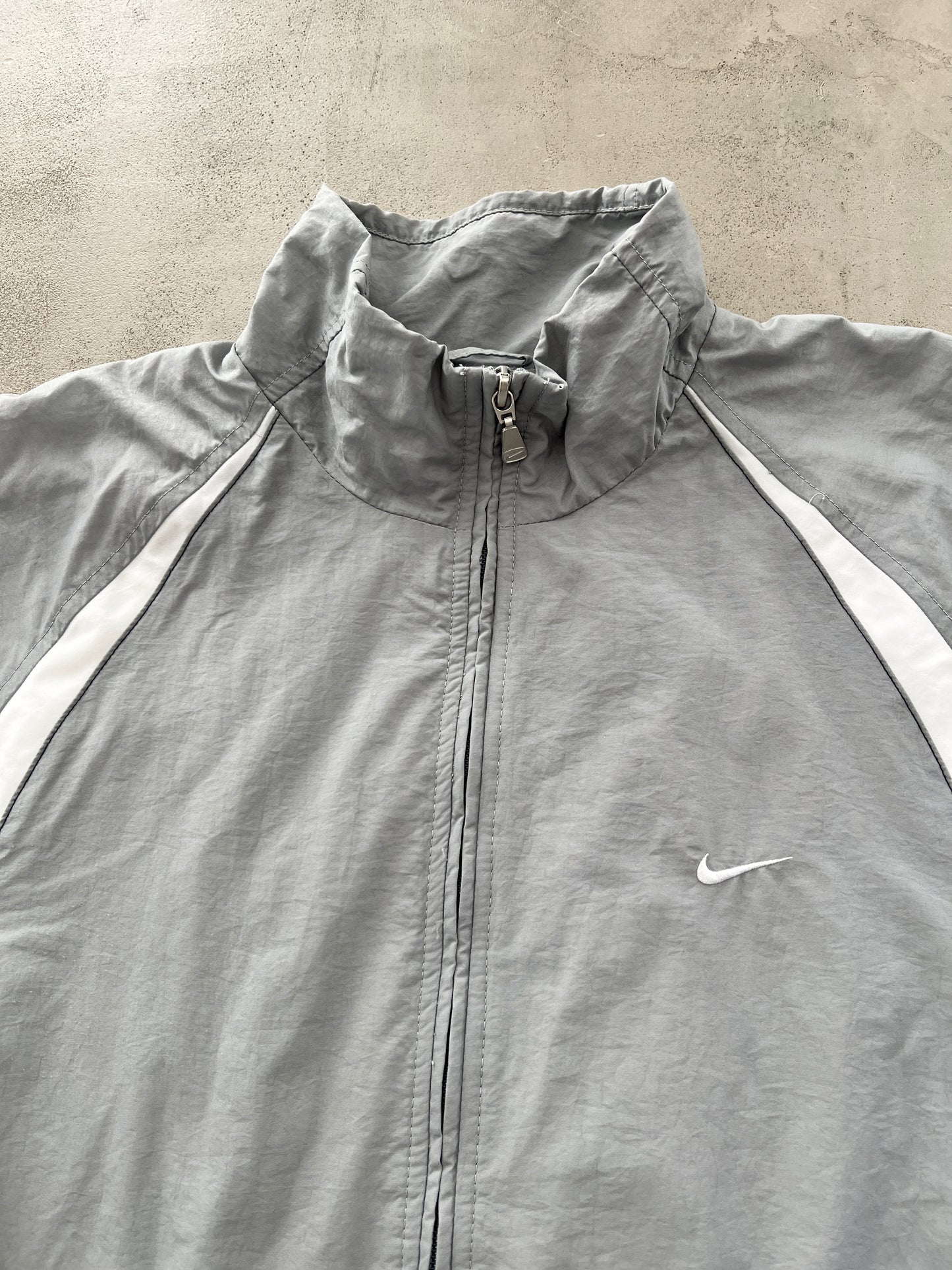 GREY NIKE TRACK JACKET - 2000S - M