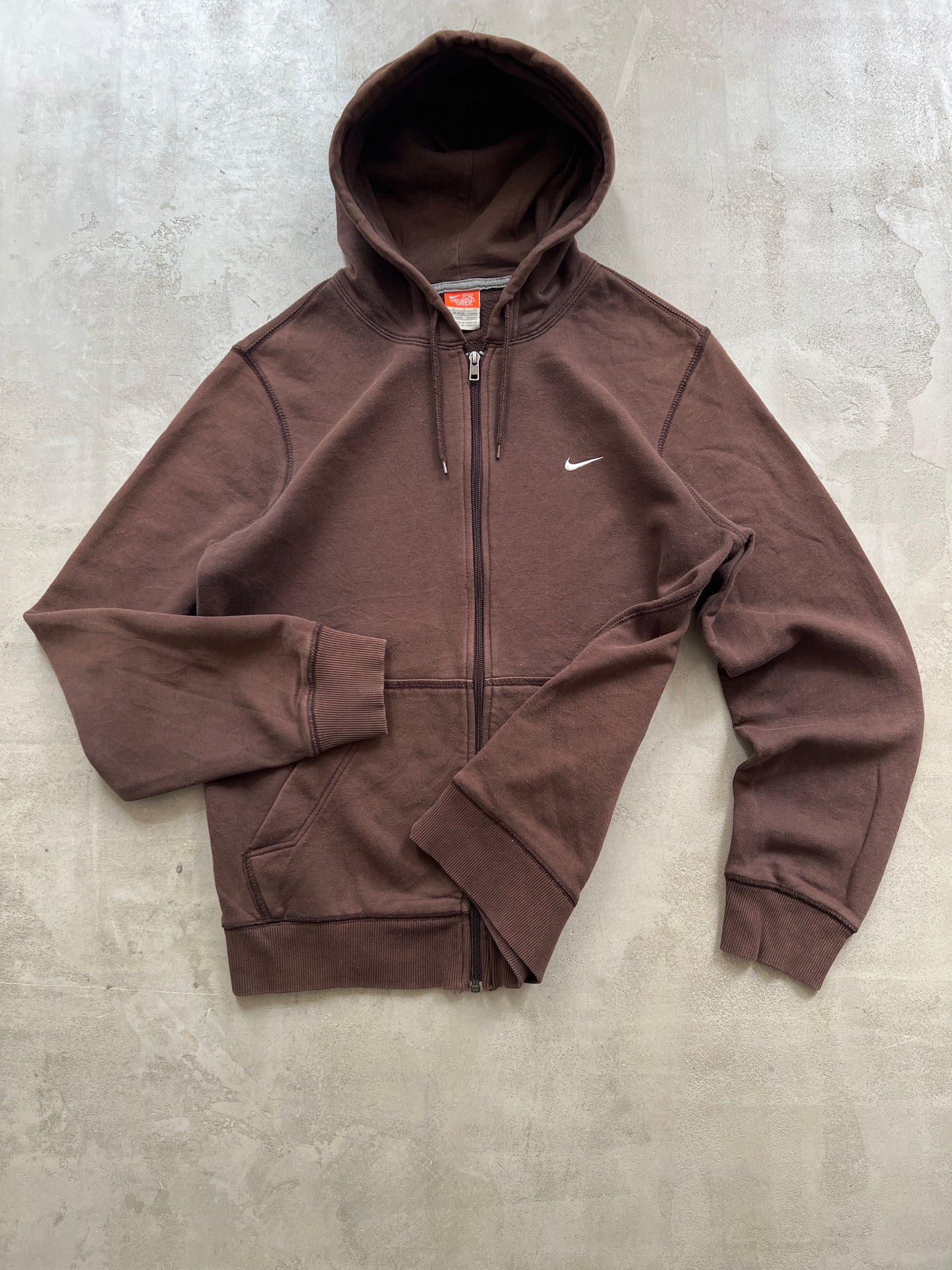 MOCHA NIKE ZIP UP HOODIE - 2000S