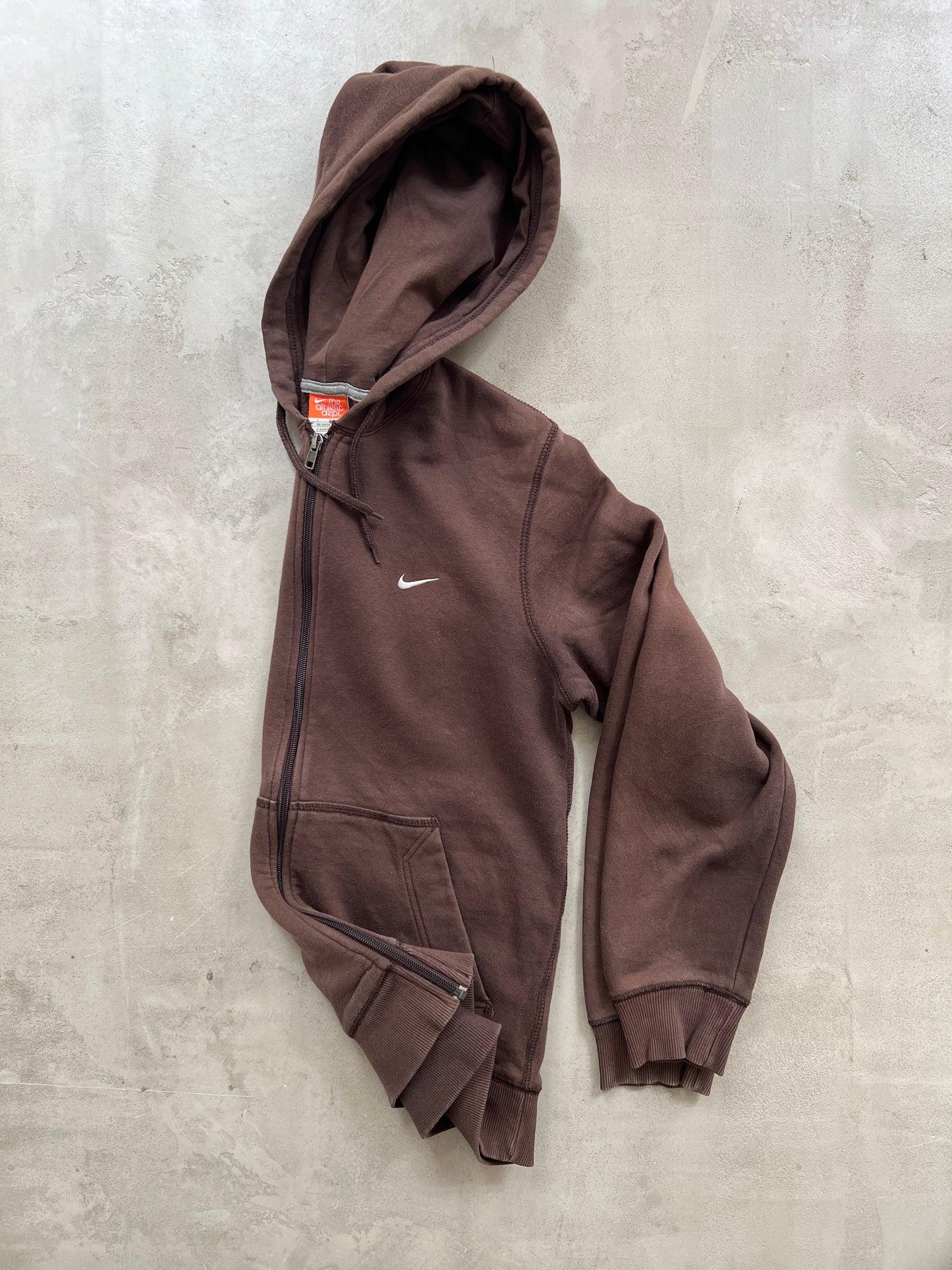 MOCHA NIKE ZIP UP HOODIE - 2000S