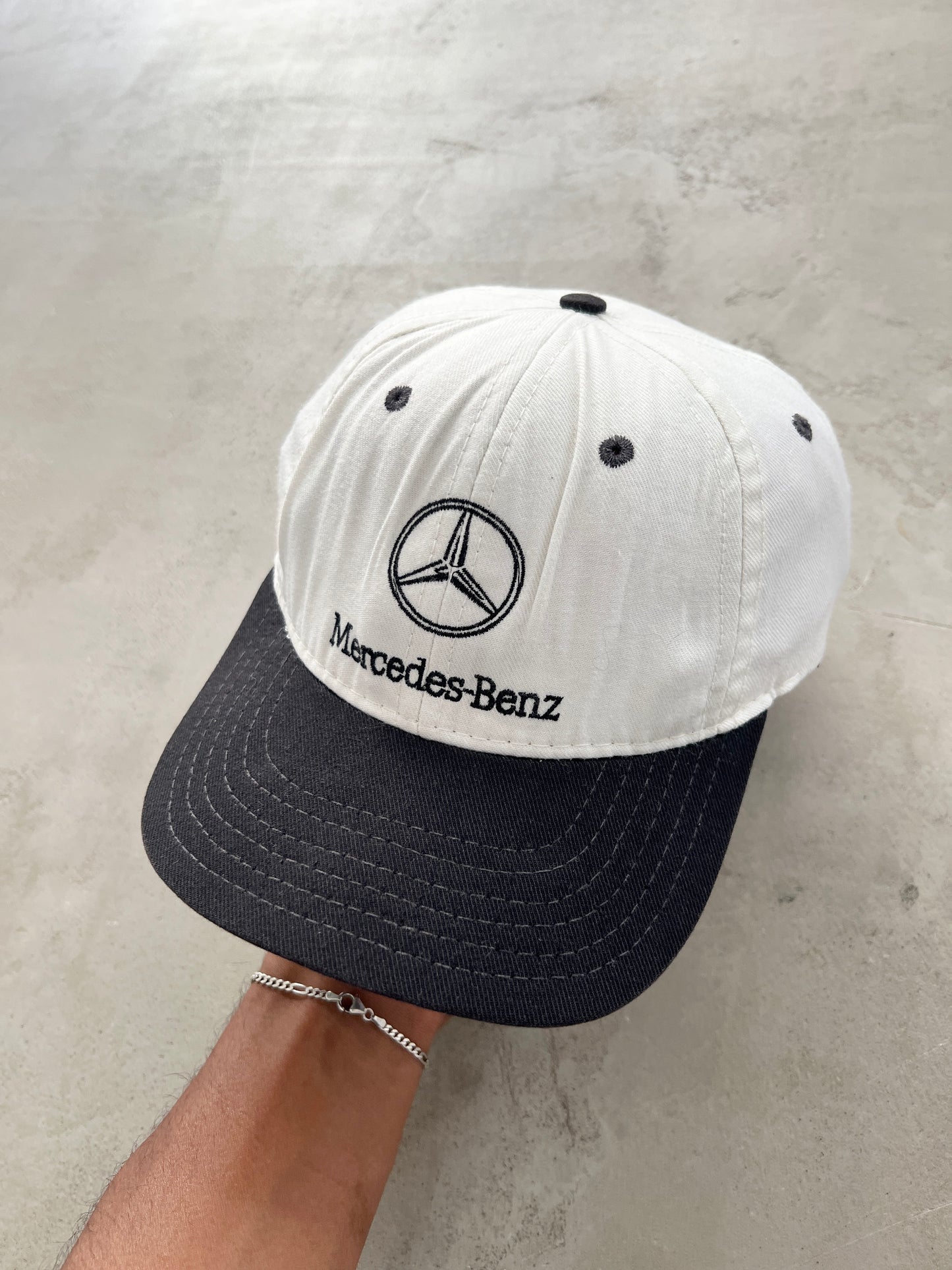 CREME/BLACK MERCEDES BENZ CAP - 1990S