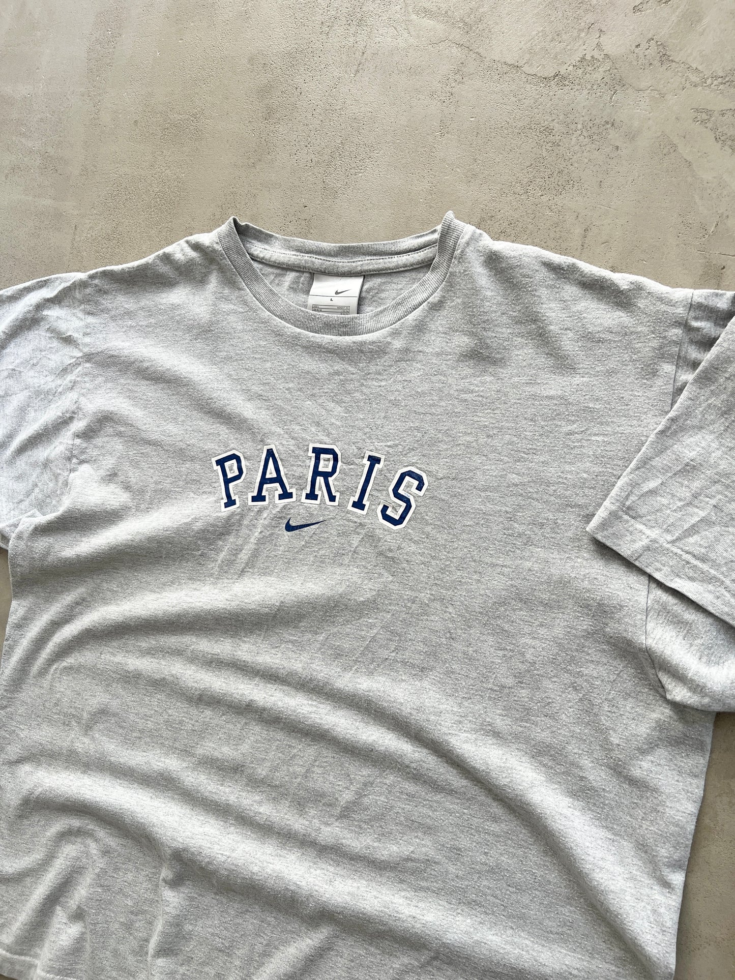 GREY NIKE PARIS SOCCER TEE - 1990S - L