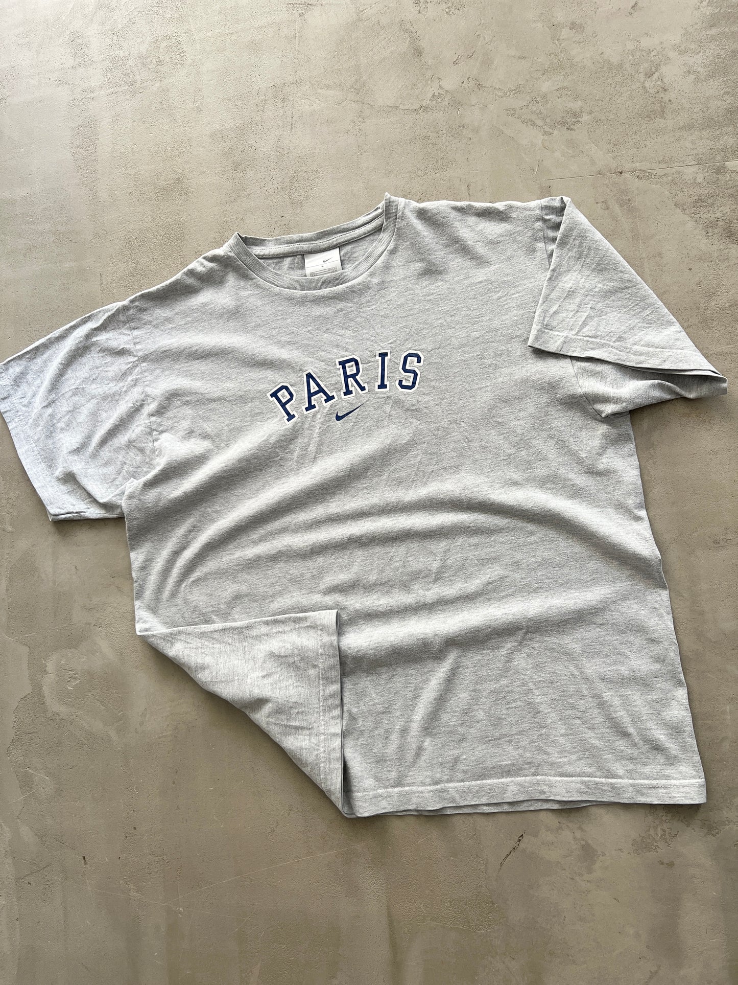 GREY NIKE PARIS SOCCER TEE - 1990S - L