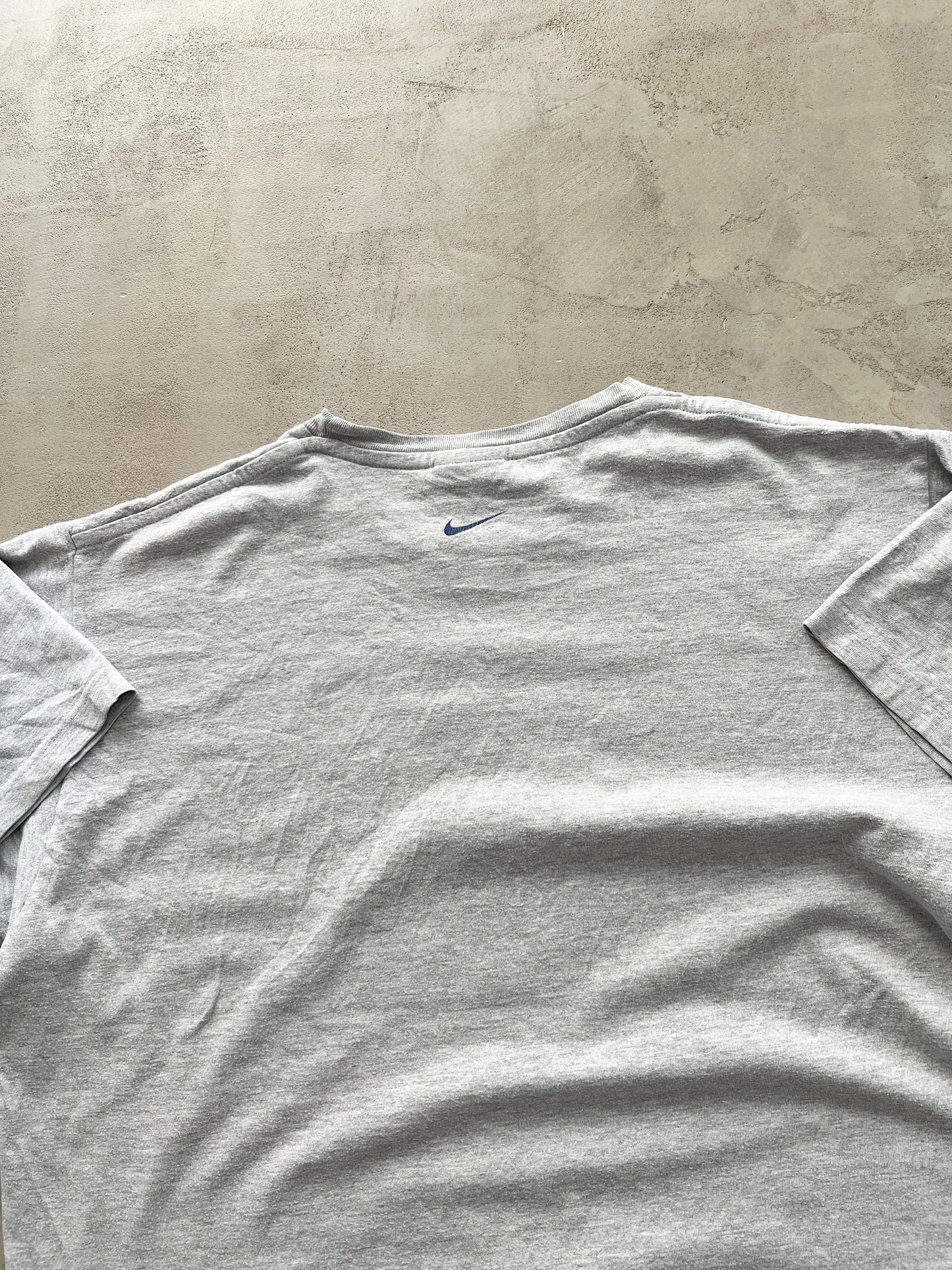 GREY NIKE PARIS SOCCER TEE - 1990S - L