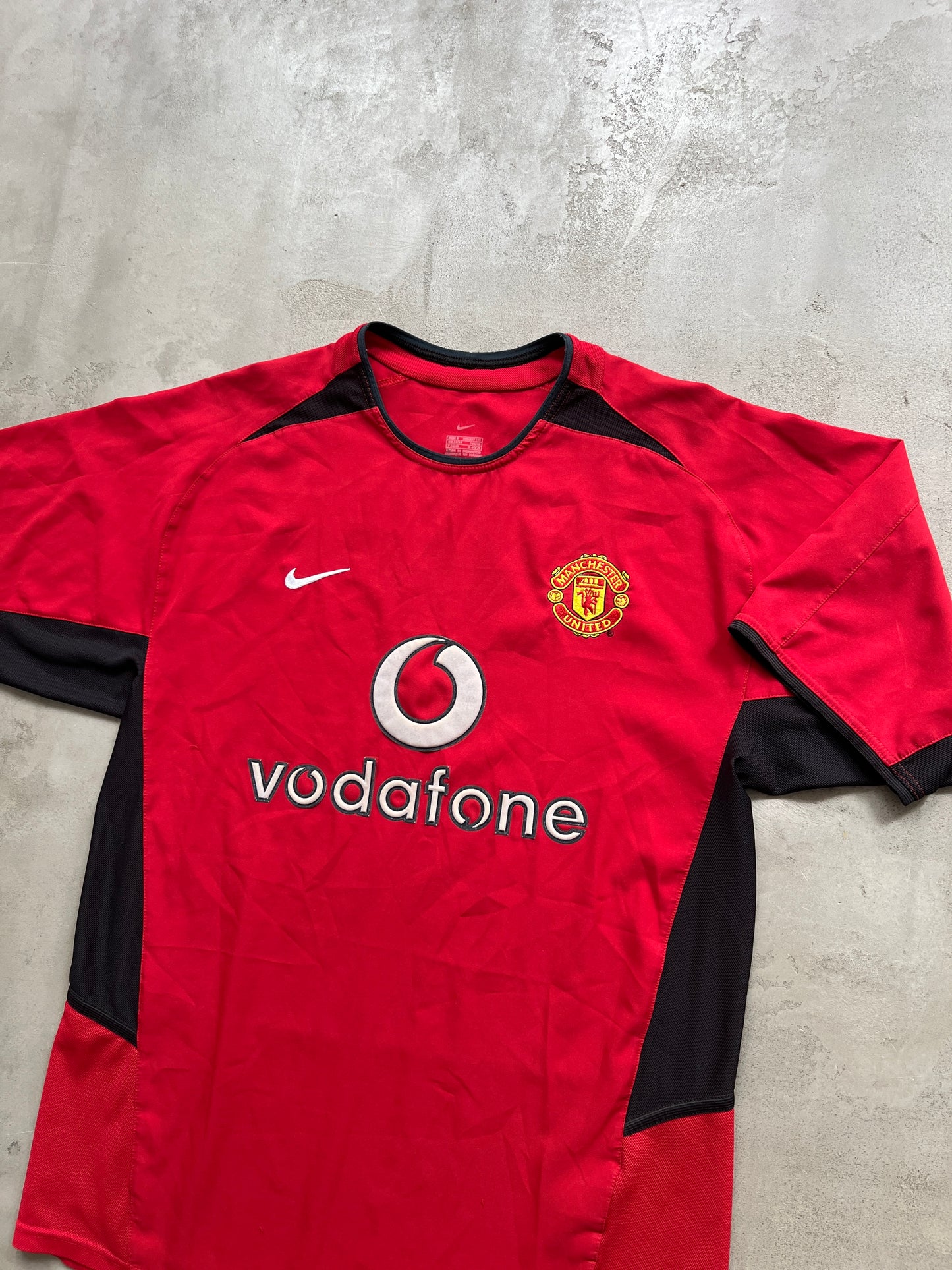 RED/BLACK MANCHESTER UNITED NIKE JERSEY - 2000S