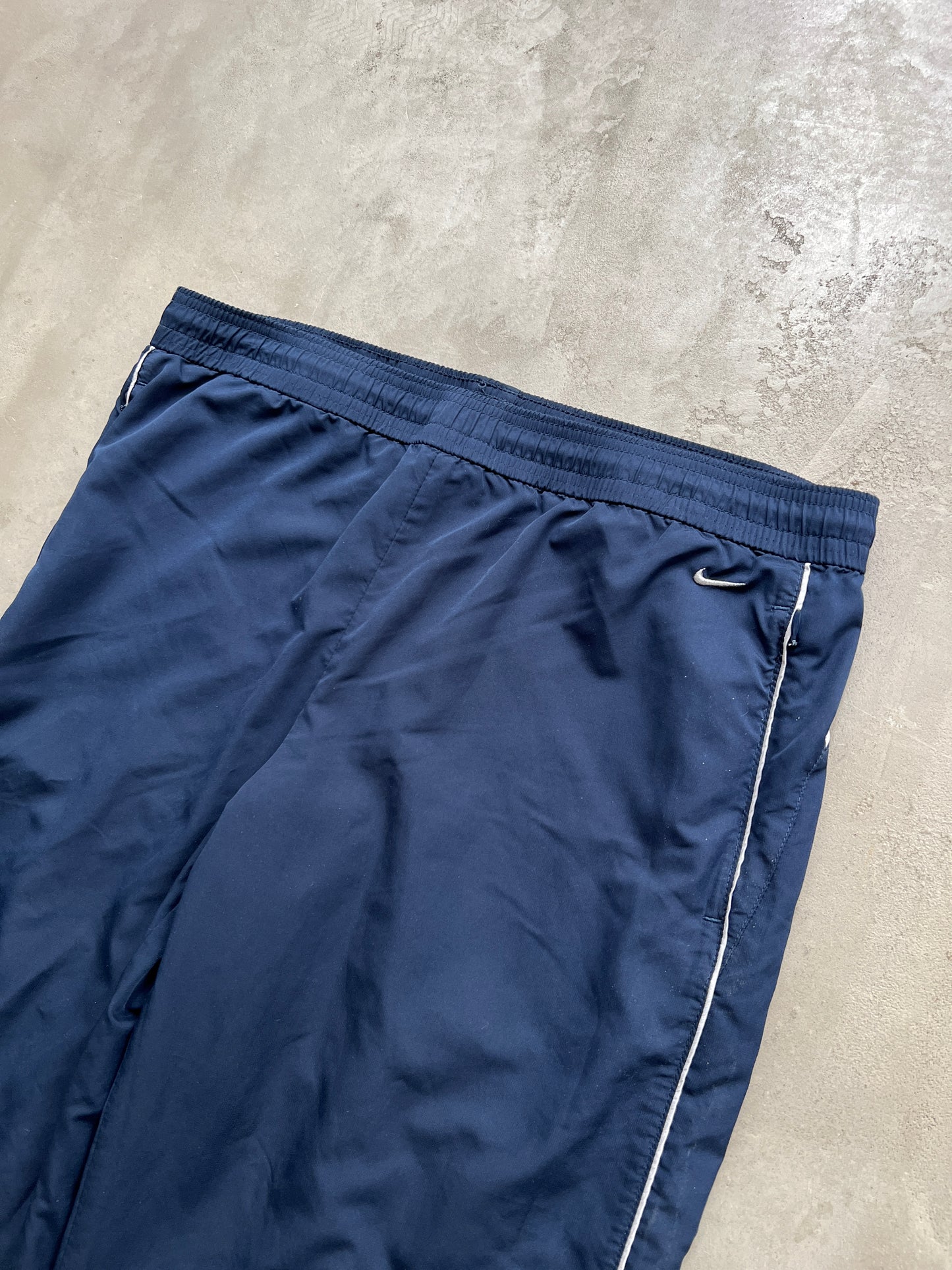 NAVY NIKE TRACK PANTS - 2000S - WMNS S