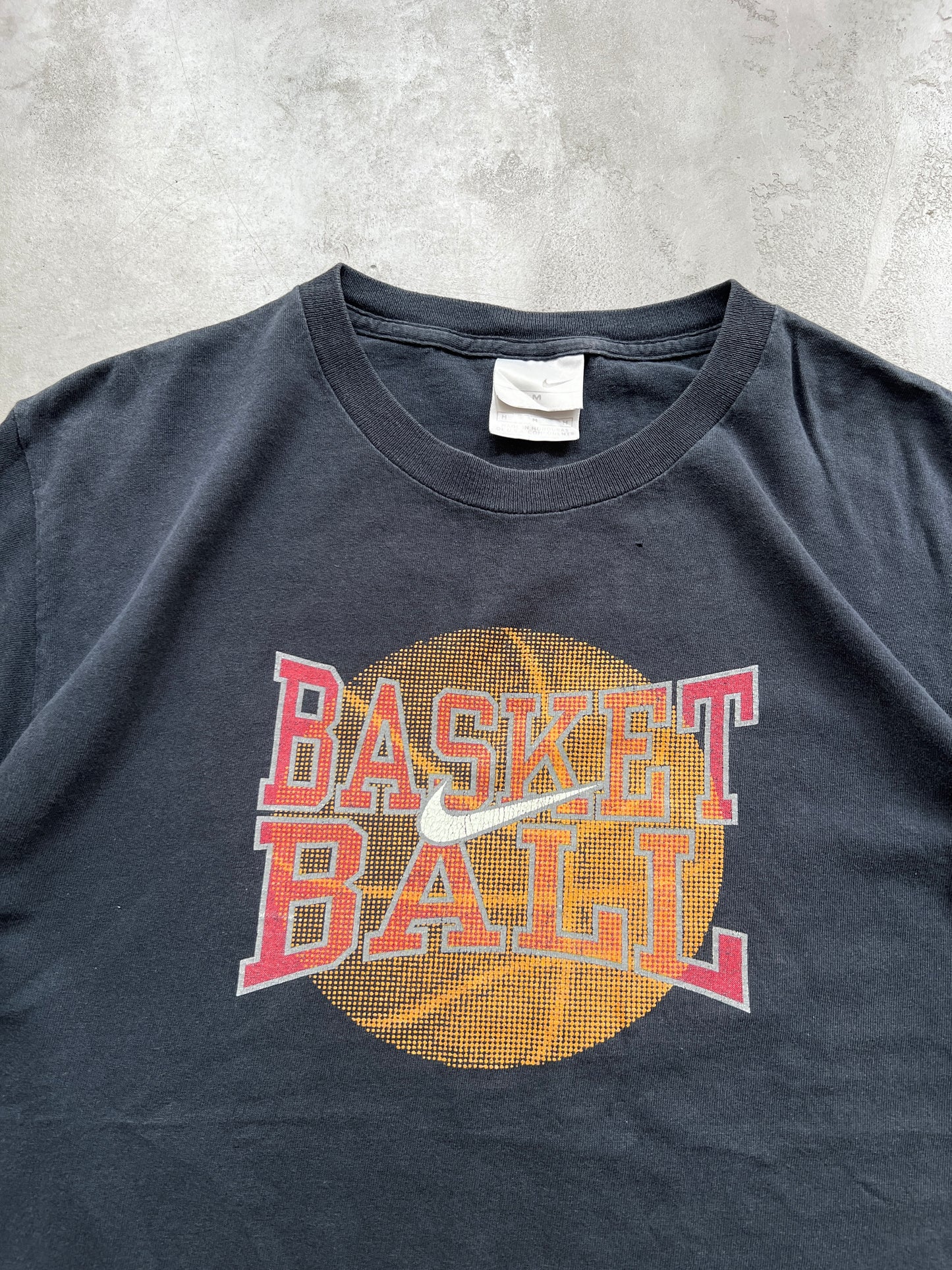 FADED BLACK NIKE BASKETBALL TEE - 1990S - M