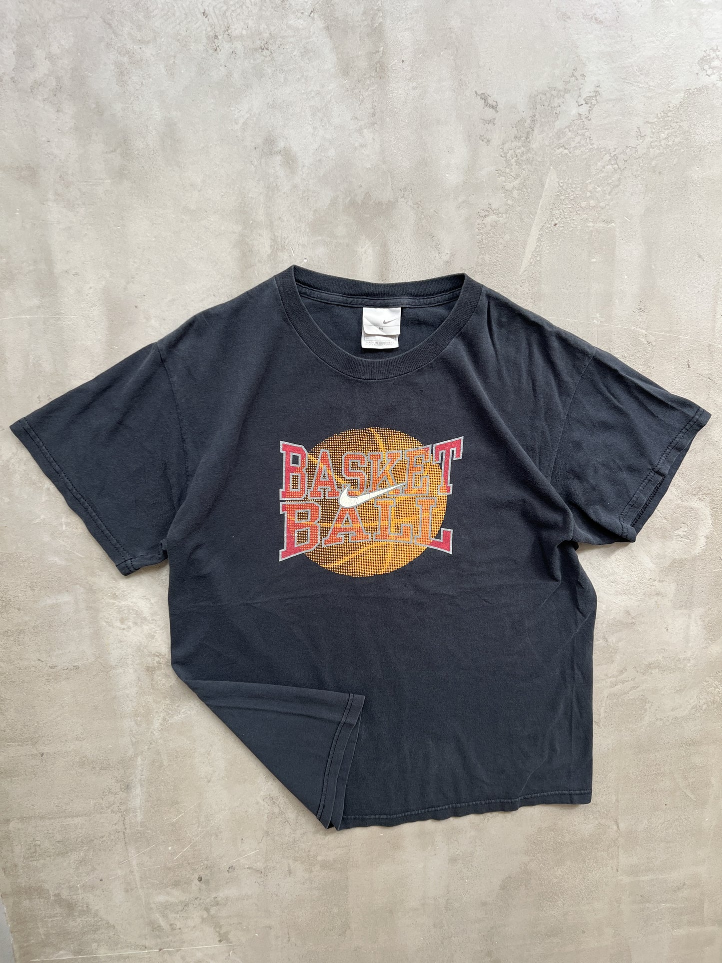 FADED BLACK NIKE BASKETBALL TEE - 1990S - M