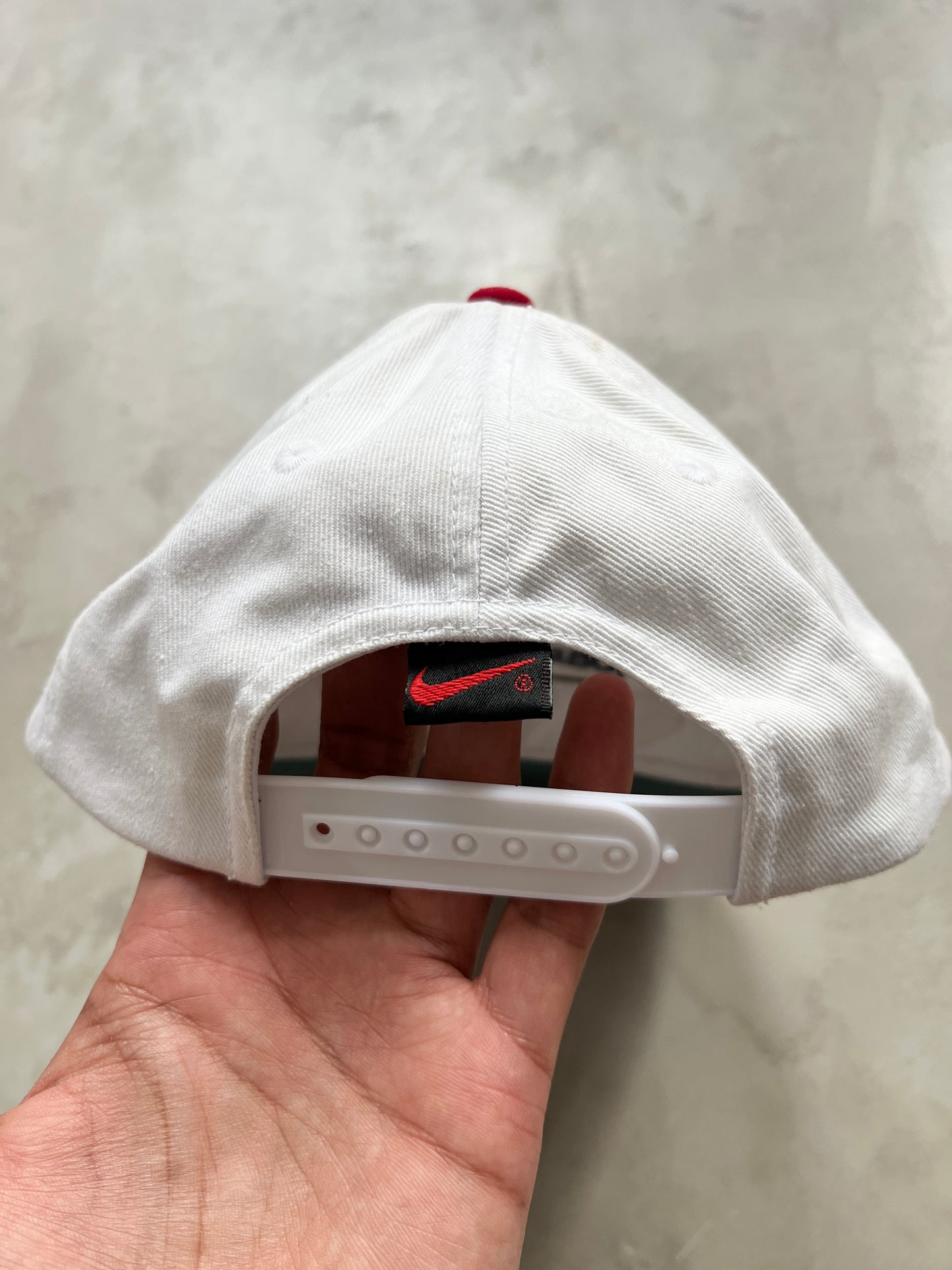 WHITE/RED NIKE USA CAP - 1990S