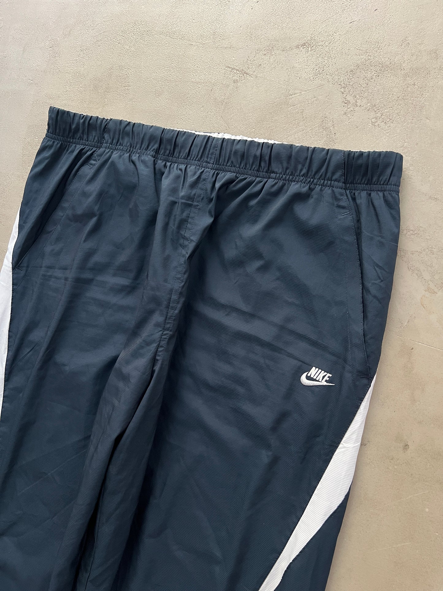 NAVY/WHITE NIKE TRACK PANTS - 2000S - XL/XXL