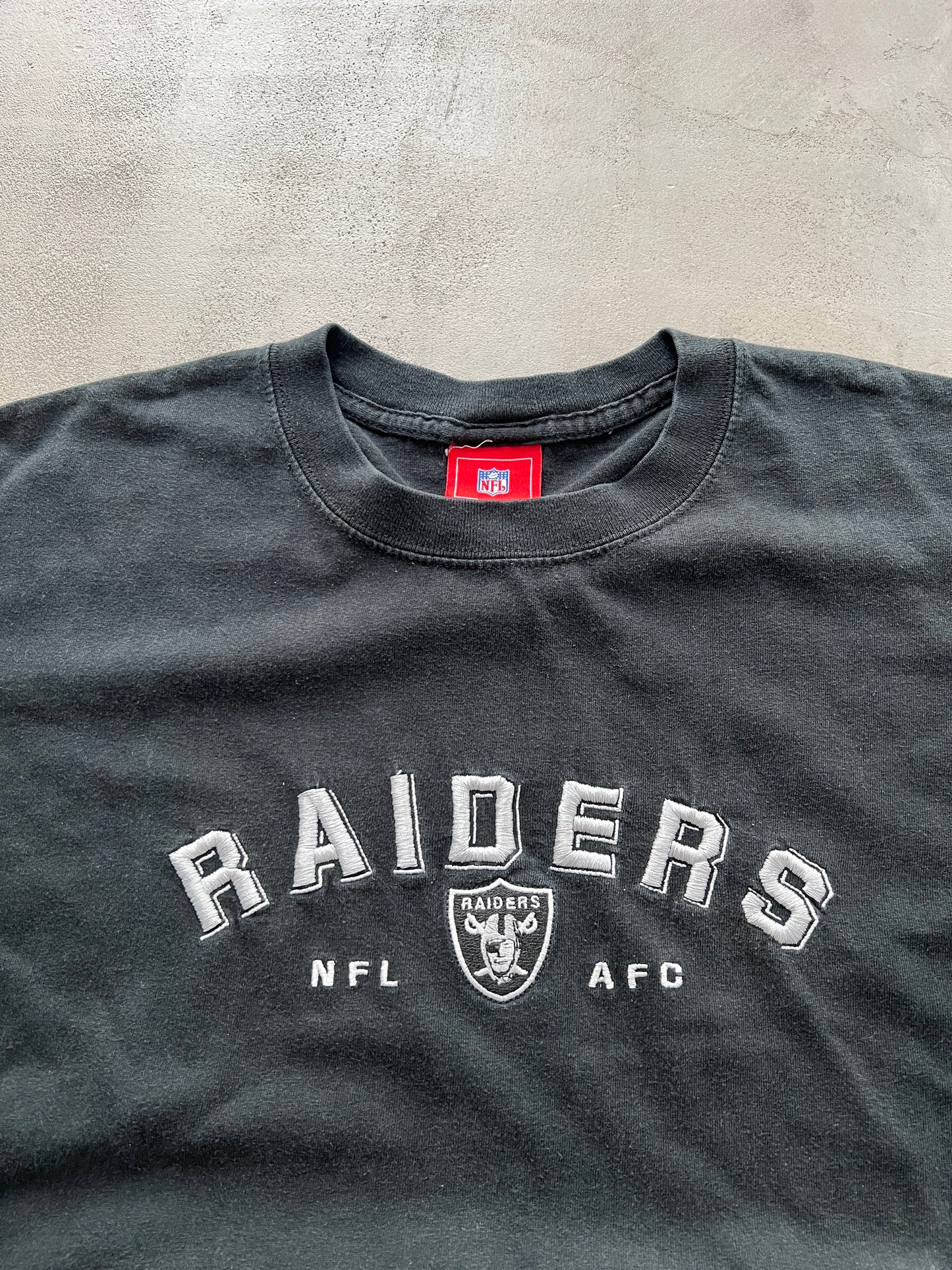 FADED BLACK RAIDERS NFL TEE - 2000S - L/XL