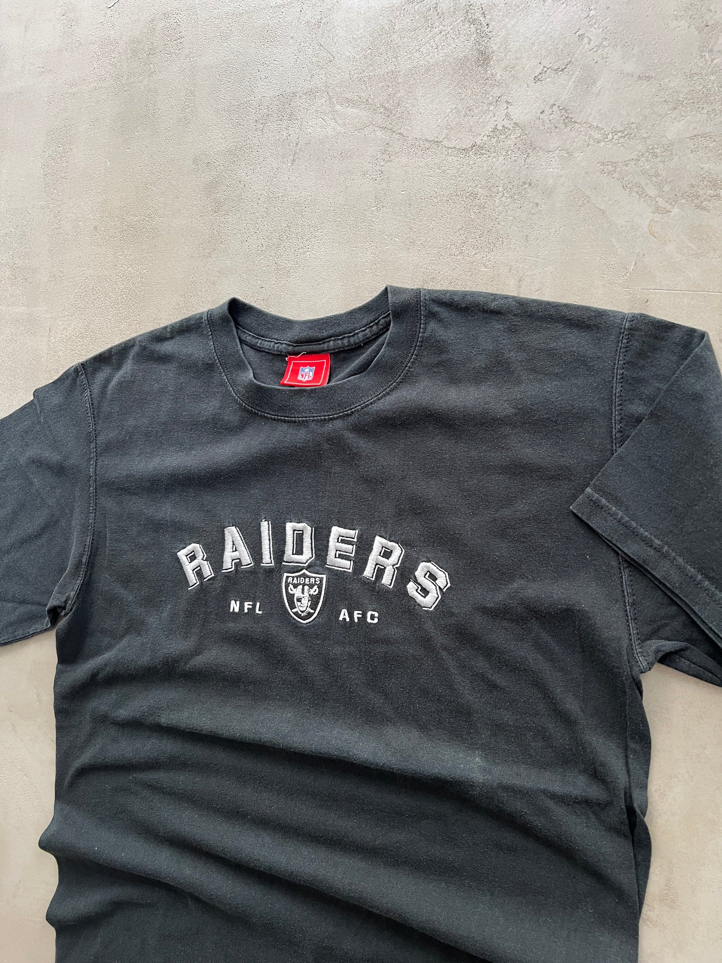 FADED BLACK RAIDERS NFL TEE - 2000S - L/XL