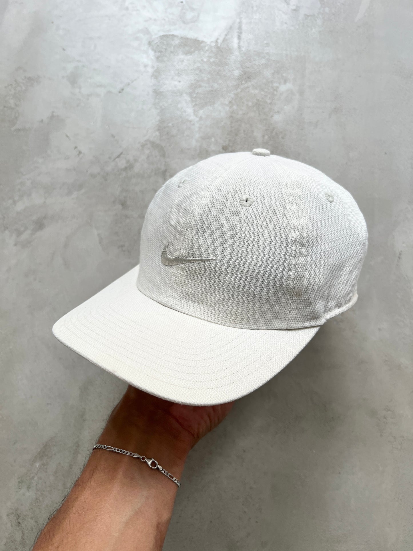 LIGHT BEIGE NIKE CAP - 1990S