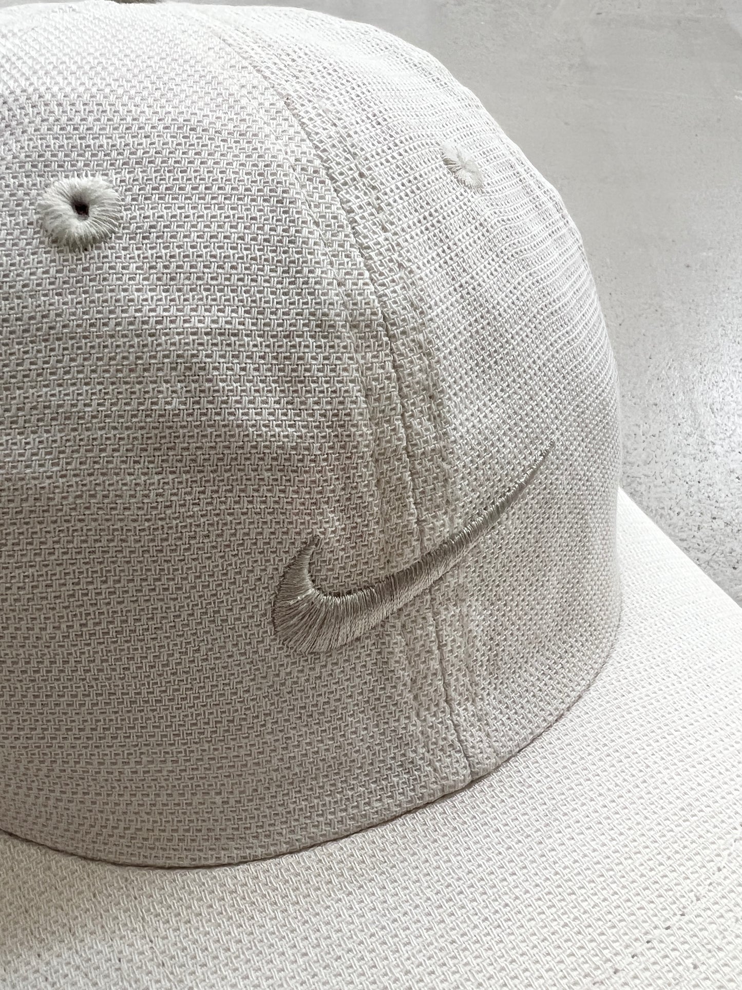 LIGHT BEIGE NIKE CAP - 1990S