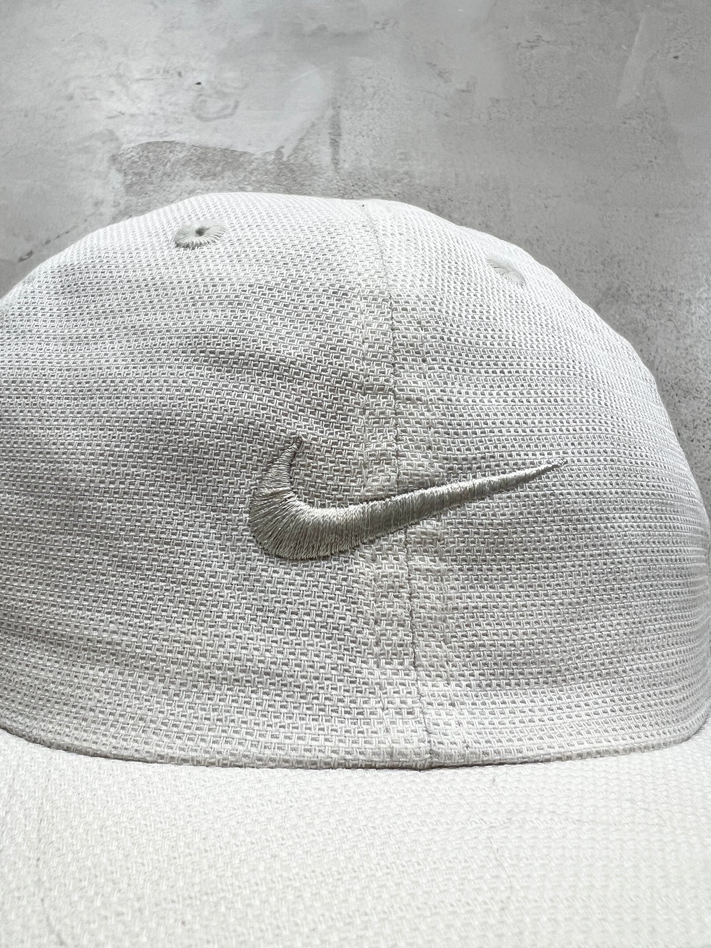 LIGHT BEIGE NIKE CAP - 1990S