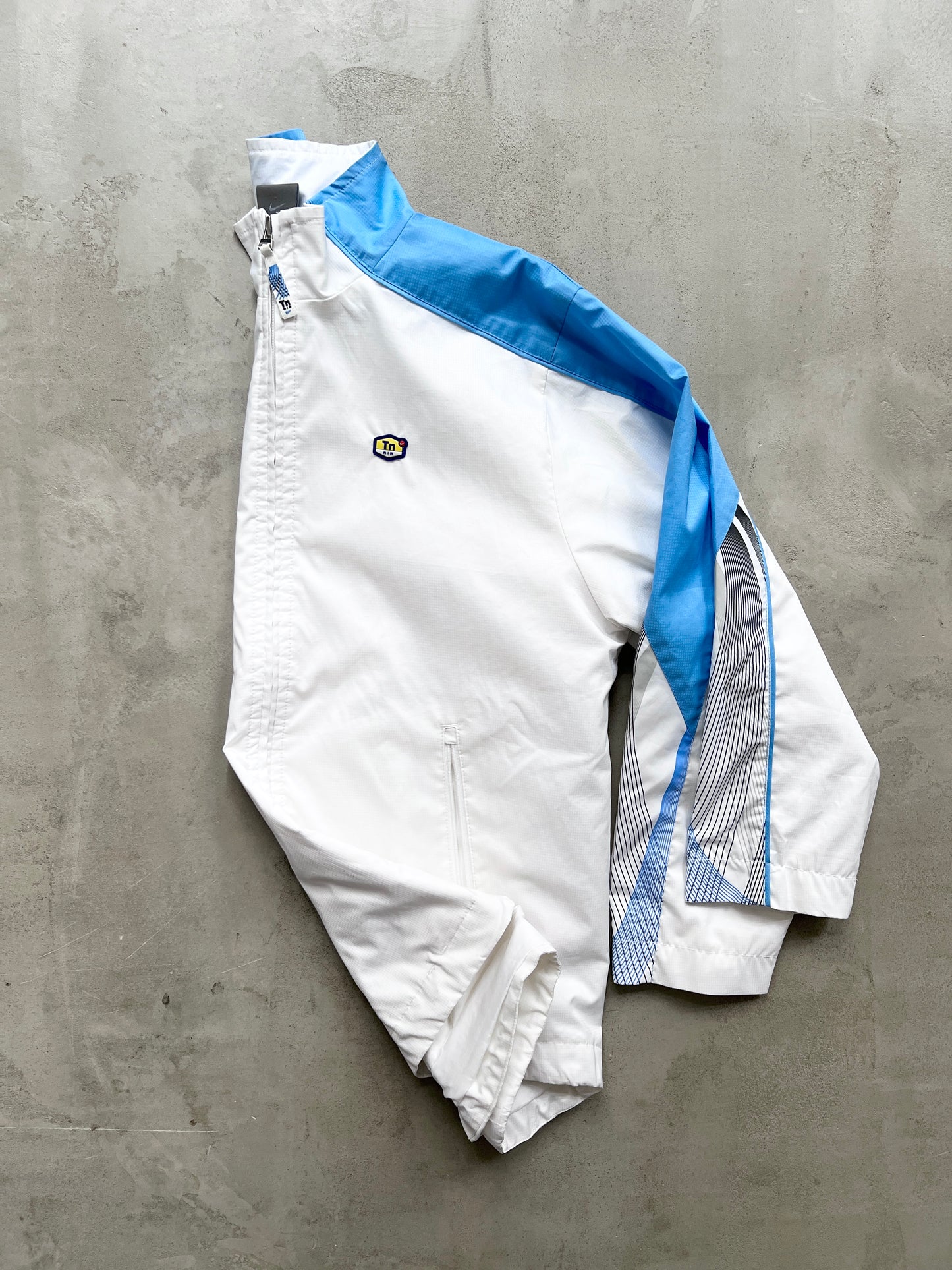 WHITE / BABY BLUE NIKE TN TRACK JACKET - 2000S - S/M